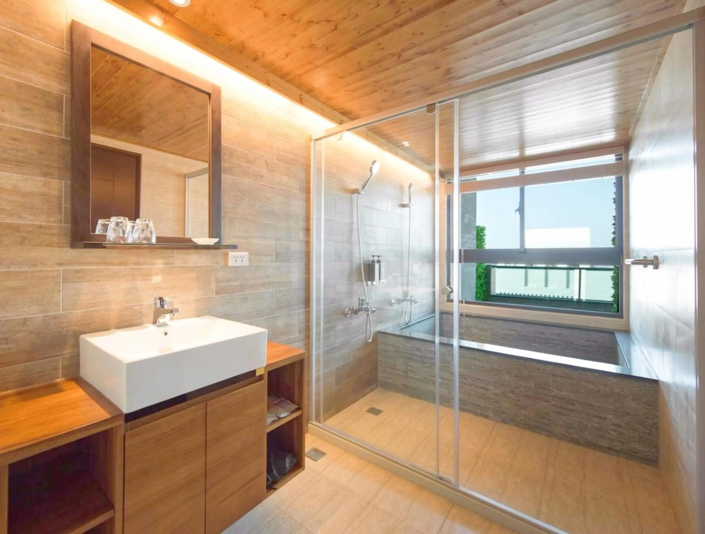 Shower in 嬉安平 Si Anping by Hotel Si