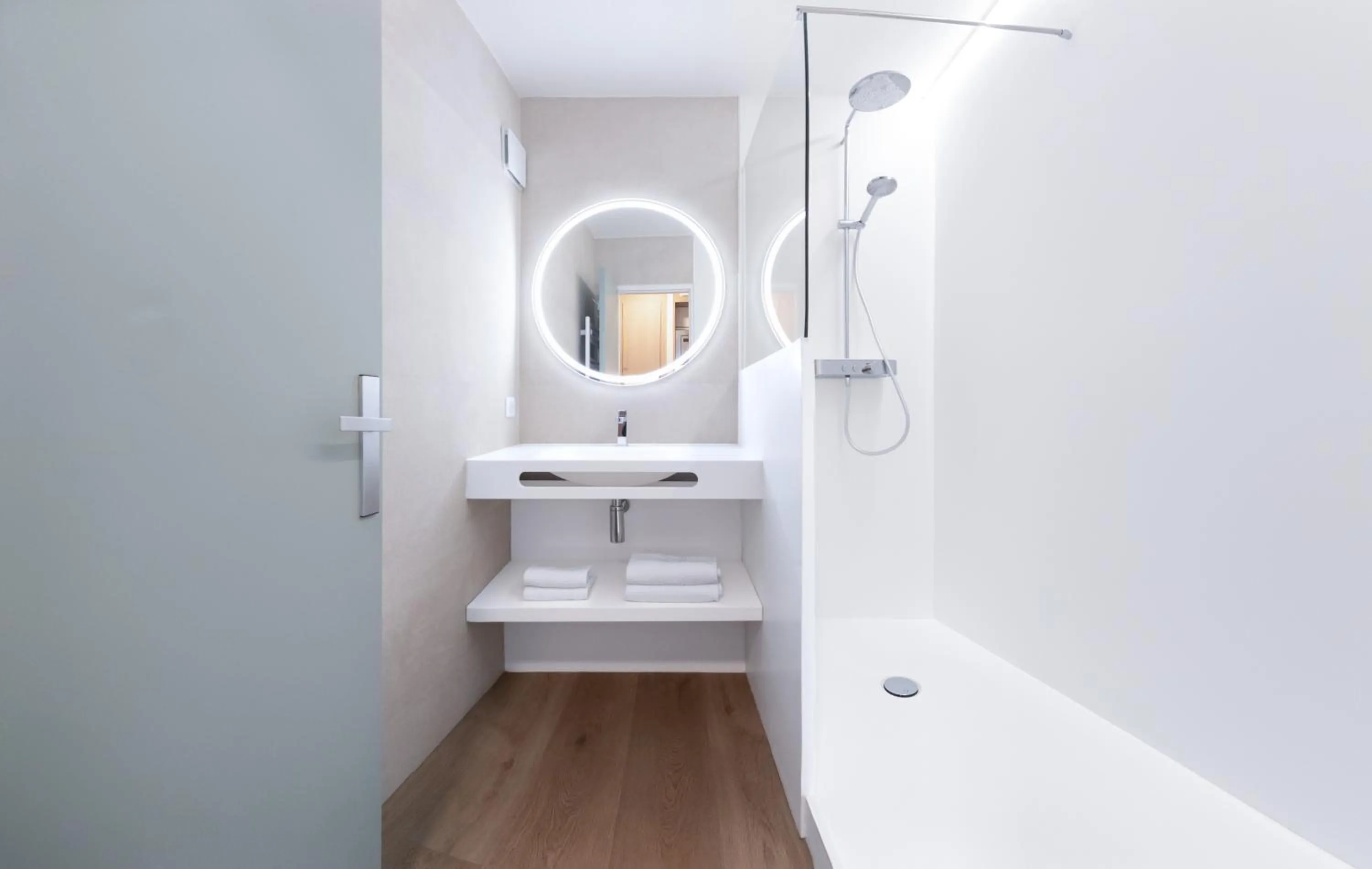 Shower in Résidence Hôtelière les Acanthes