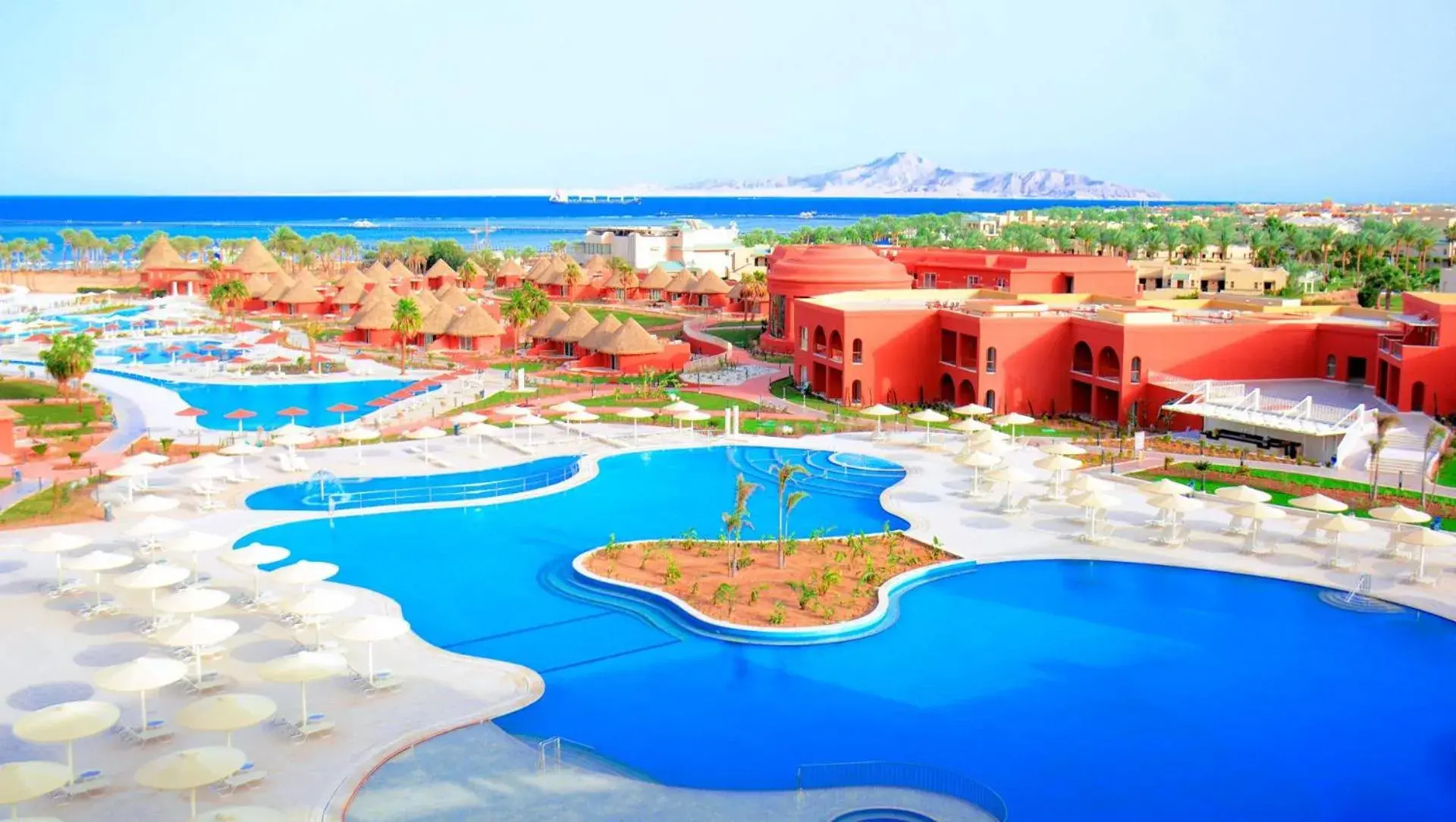 Swimming pool in Pickalbatros Laguna Vista Aqua Park - 24 HRS All Inclusive Swimming pool in Pickalbatros Laguna Vista Aqua Park - 24 HRS All Inclusive