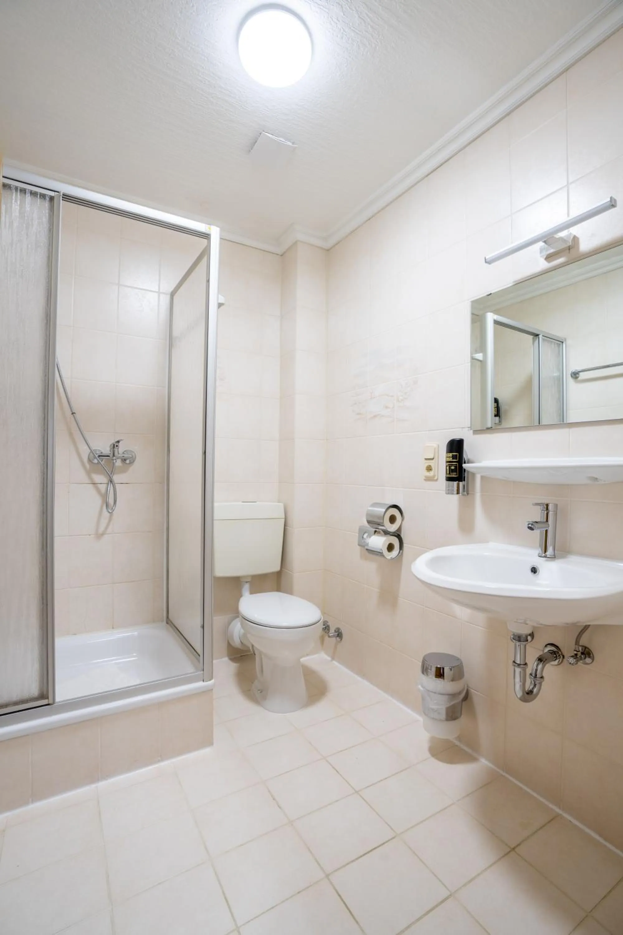 Bathroom in Mühlengarten by Relax Inn - Self Check In & Free Parking