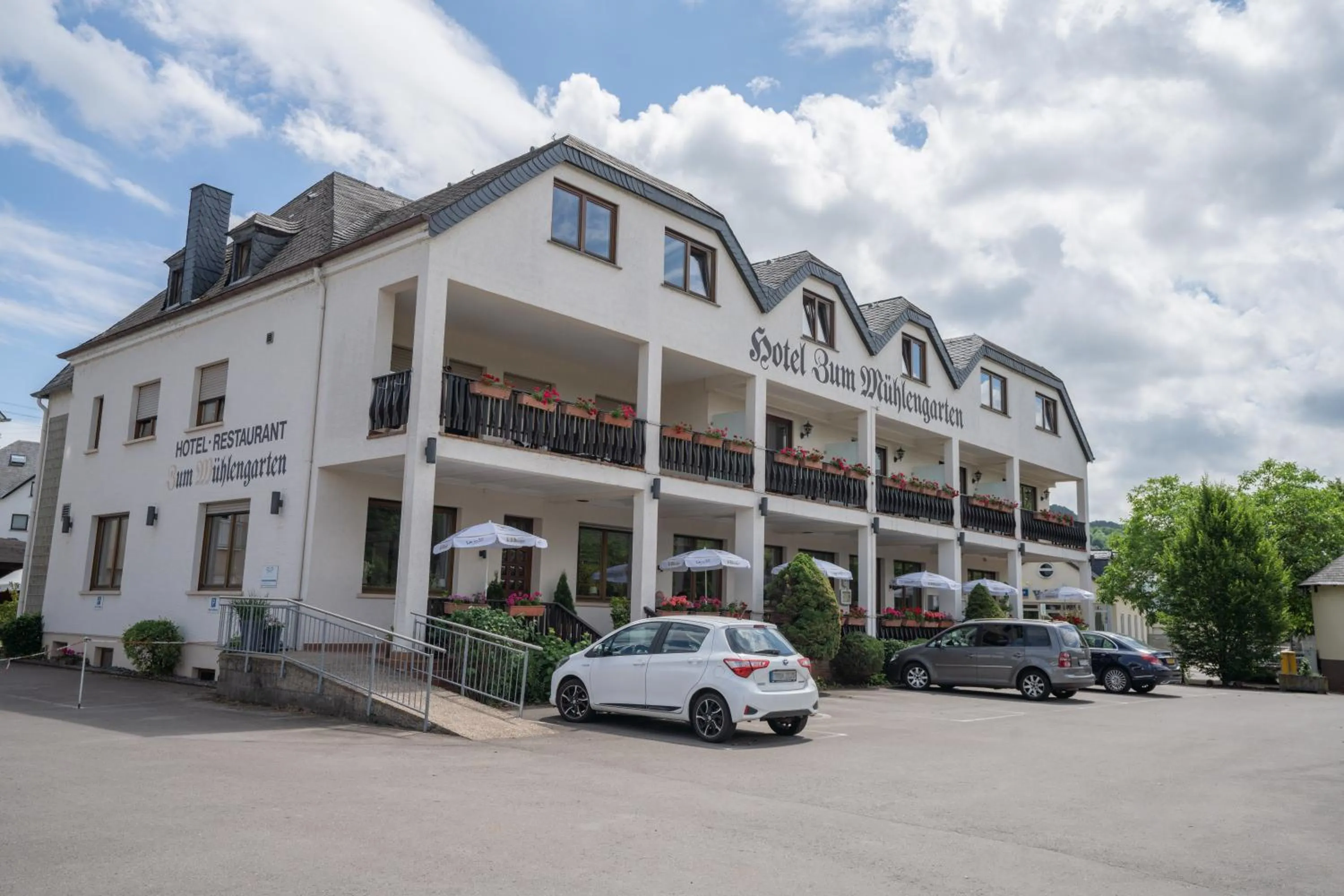 Property building in Mühlengarten by Relax Inn - Self Check In & Free Parking