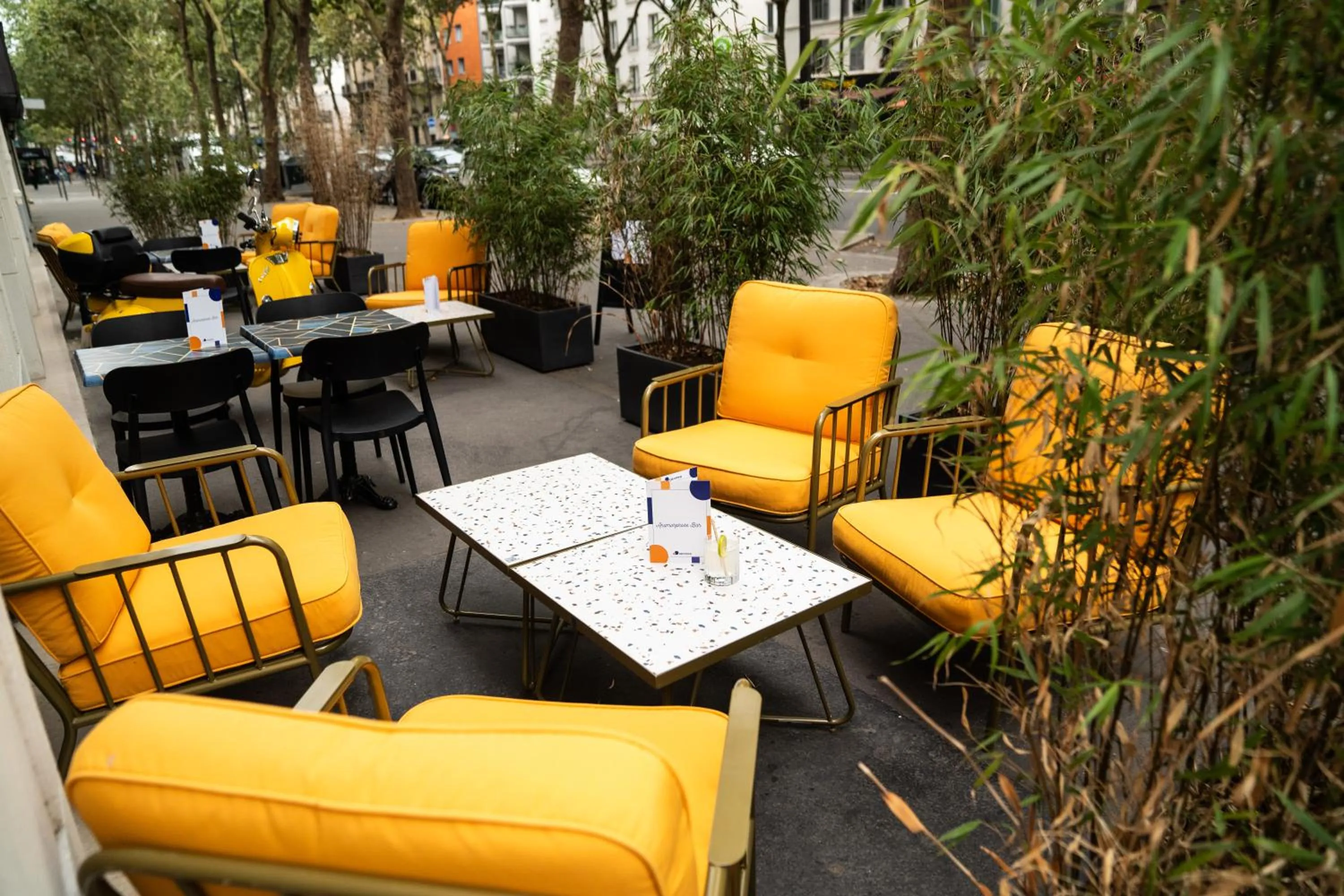 Balcony/Terrace in Graphik Montparnasse