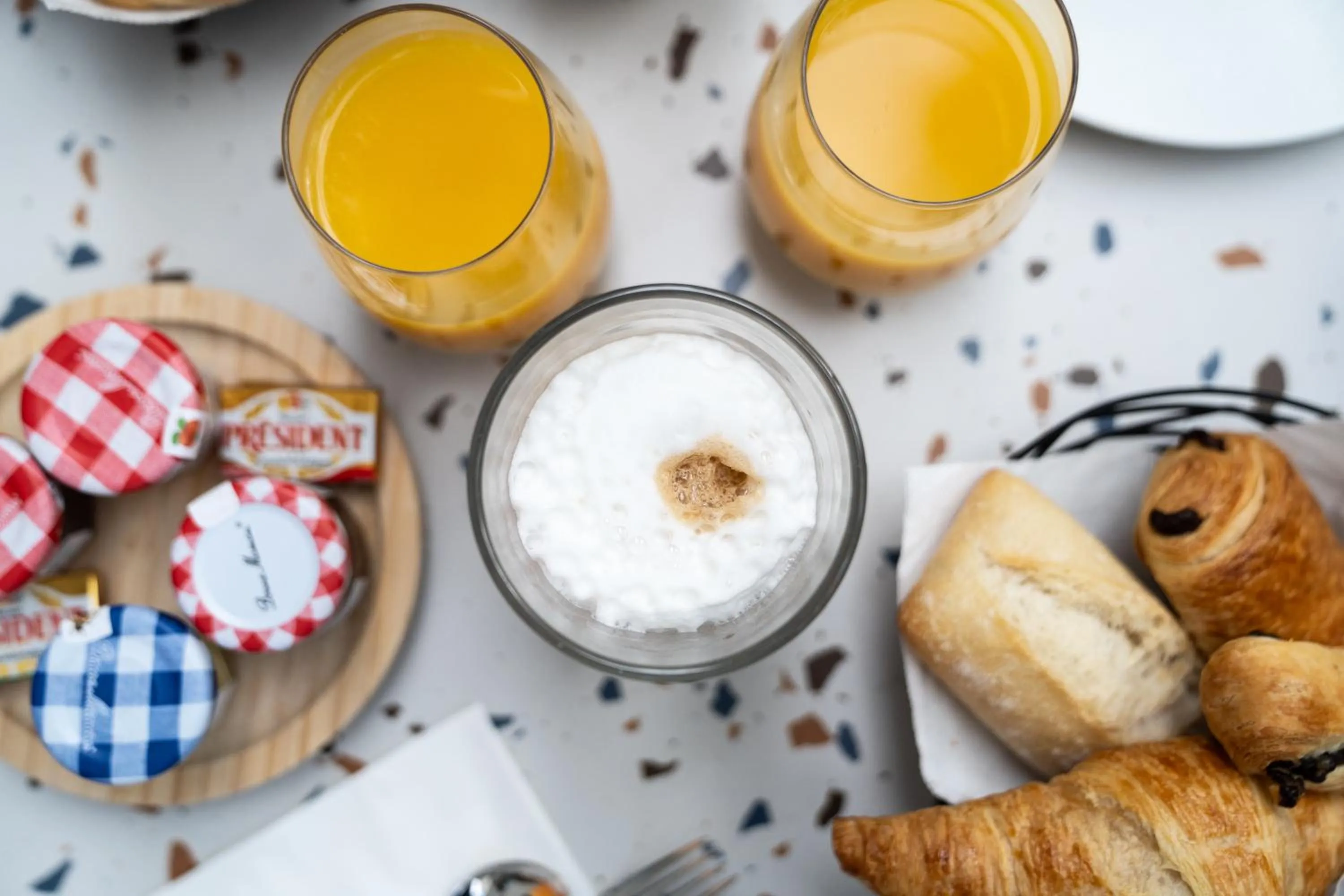 Balcony/Terrace in Graphik Montparnasse