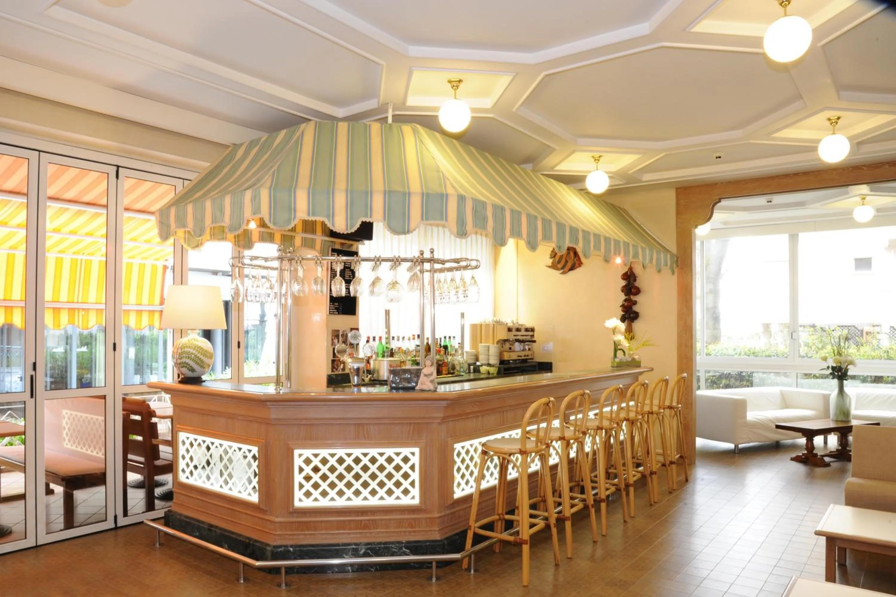 Lounge or bar in Hotel dell'Amarissimo