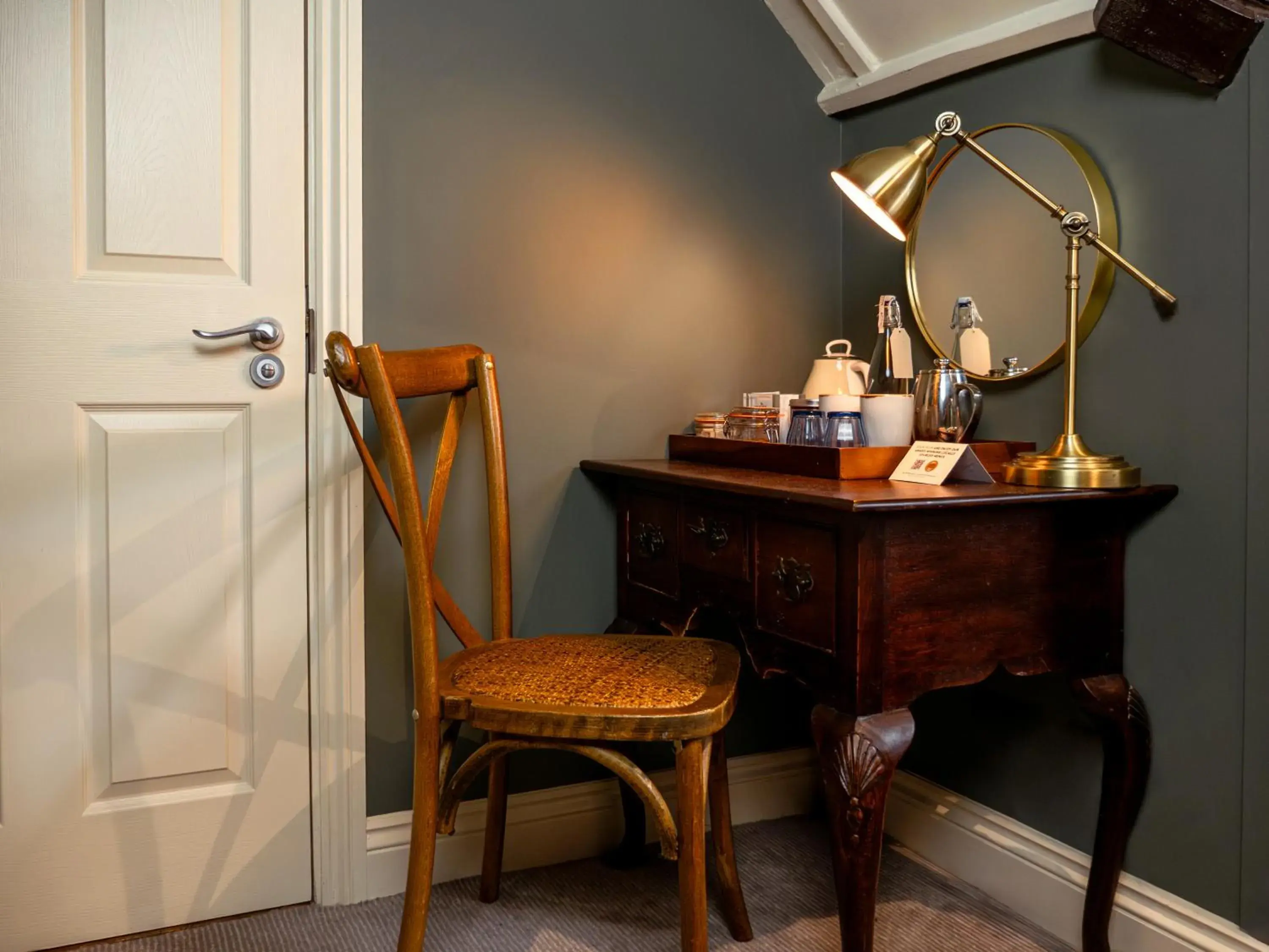 Double Room in High Corner Inn Double Room in High Corner Inn