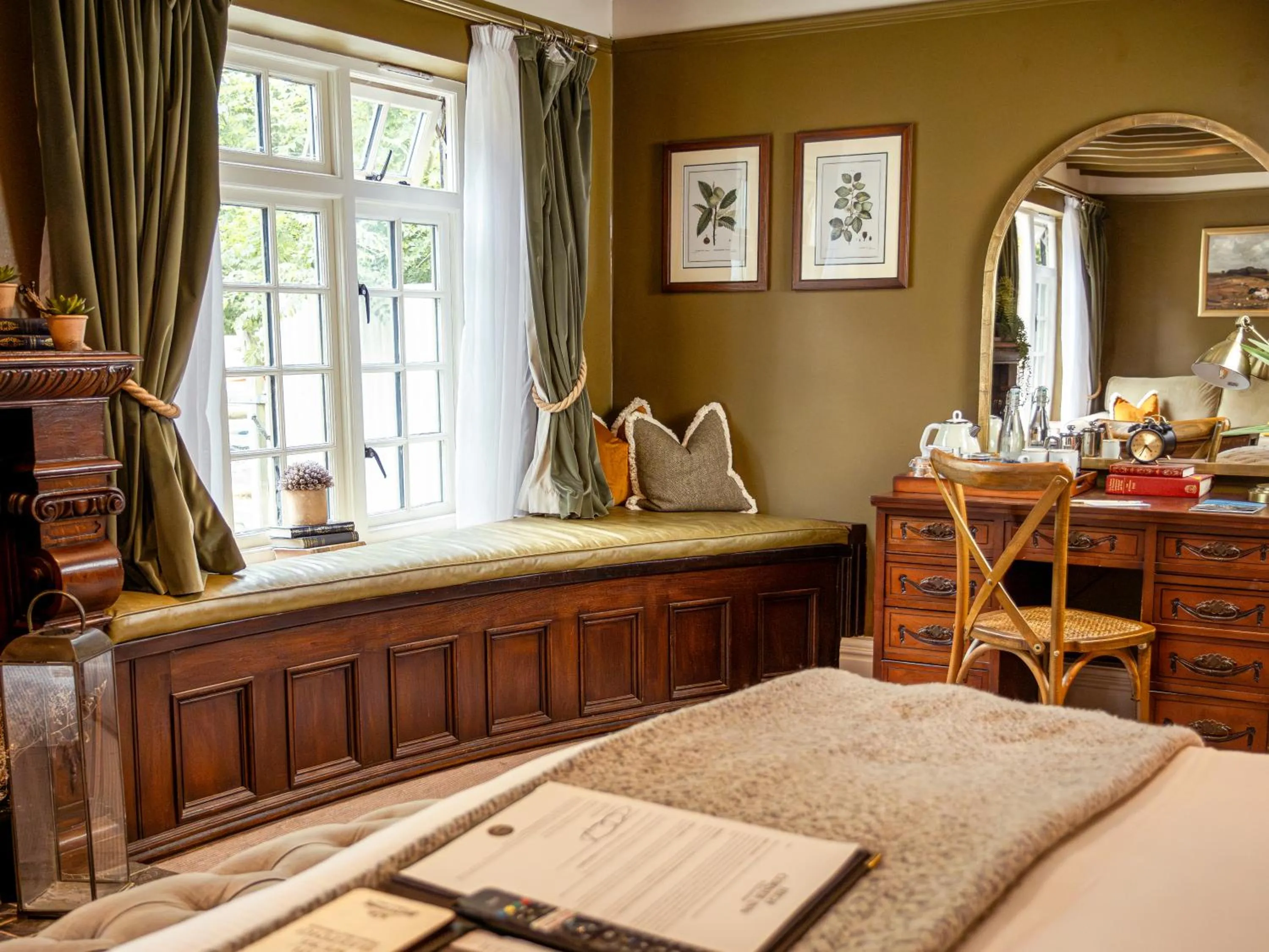 Bedroom, Bed in High Corner Inn