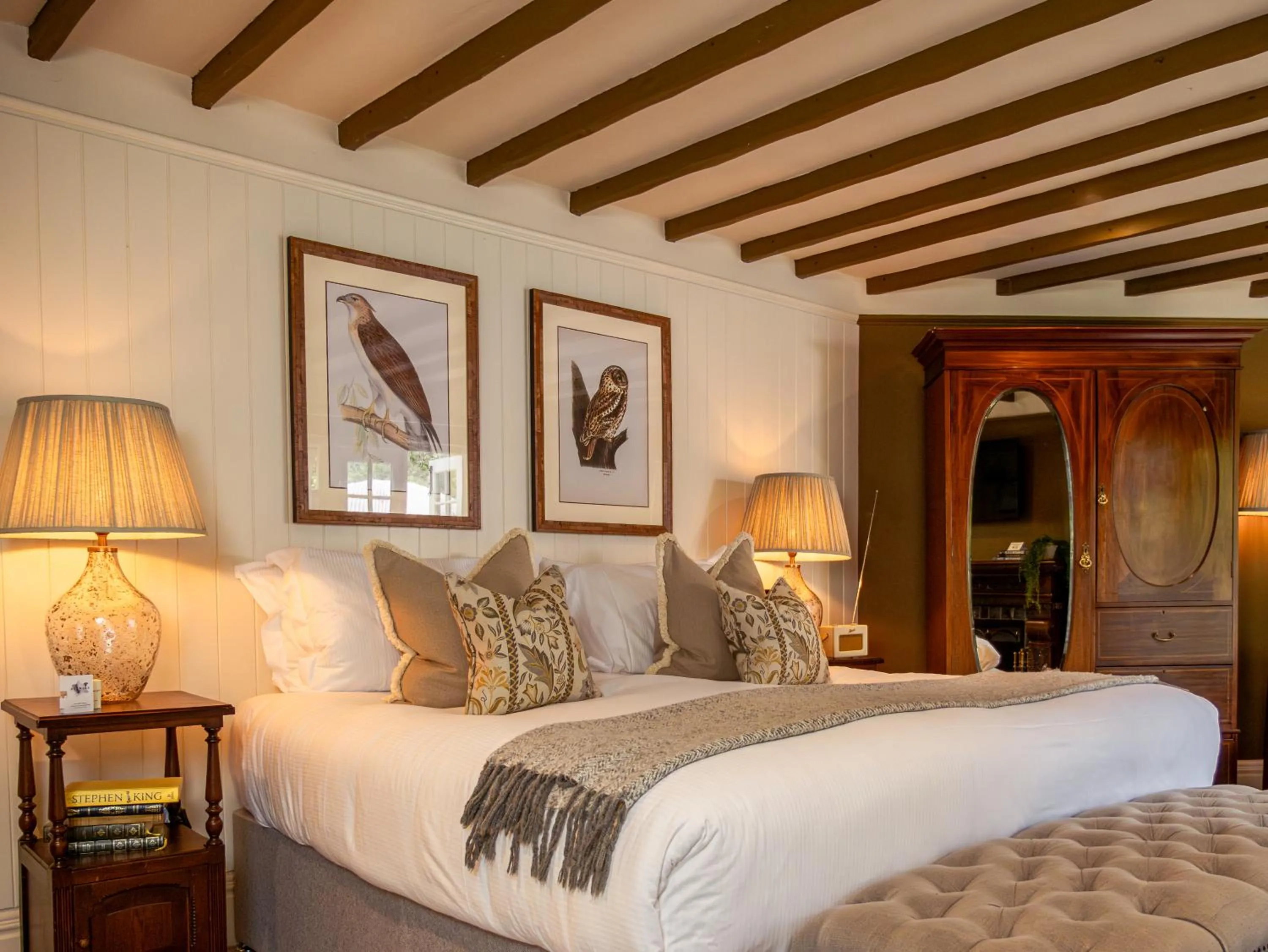 Bedroom, Bed in High Corner Inn