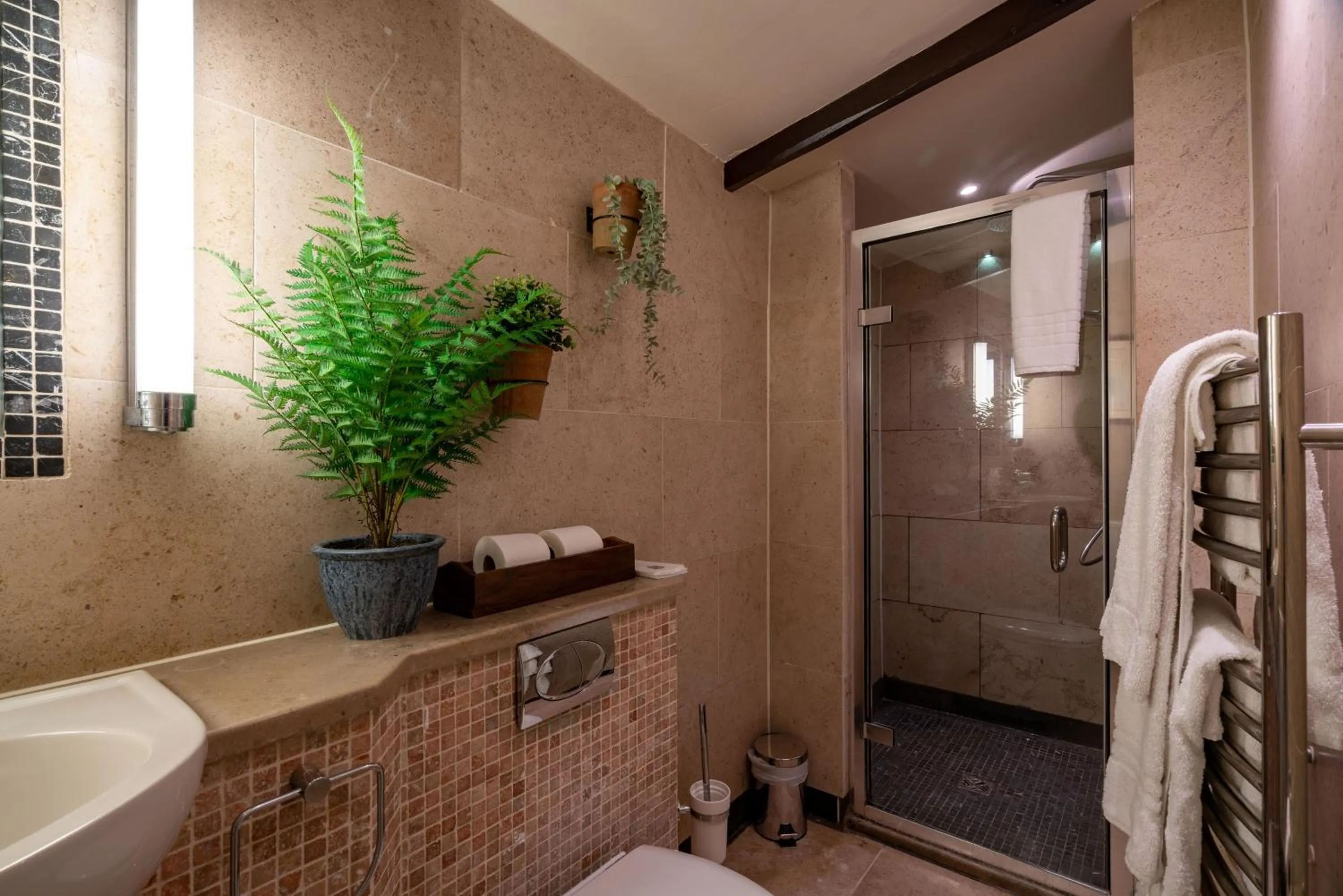 Bathroom in High Corner Inn