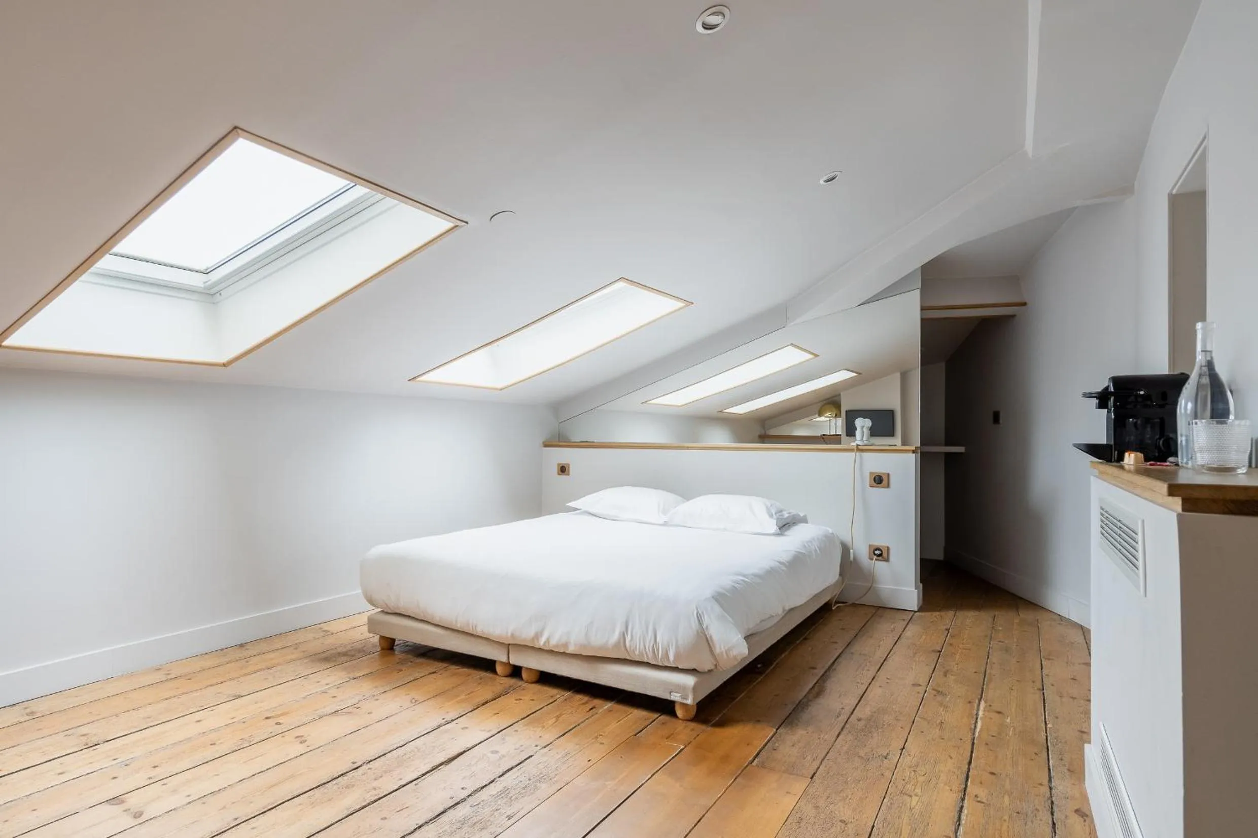 Bedroom, Bed in B&B L'Escapade Bordelaise - Côté Jardin