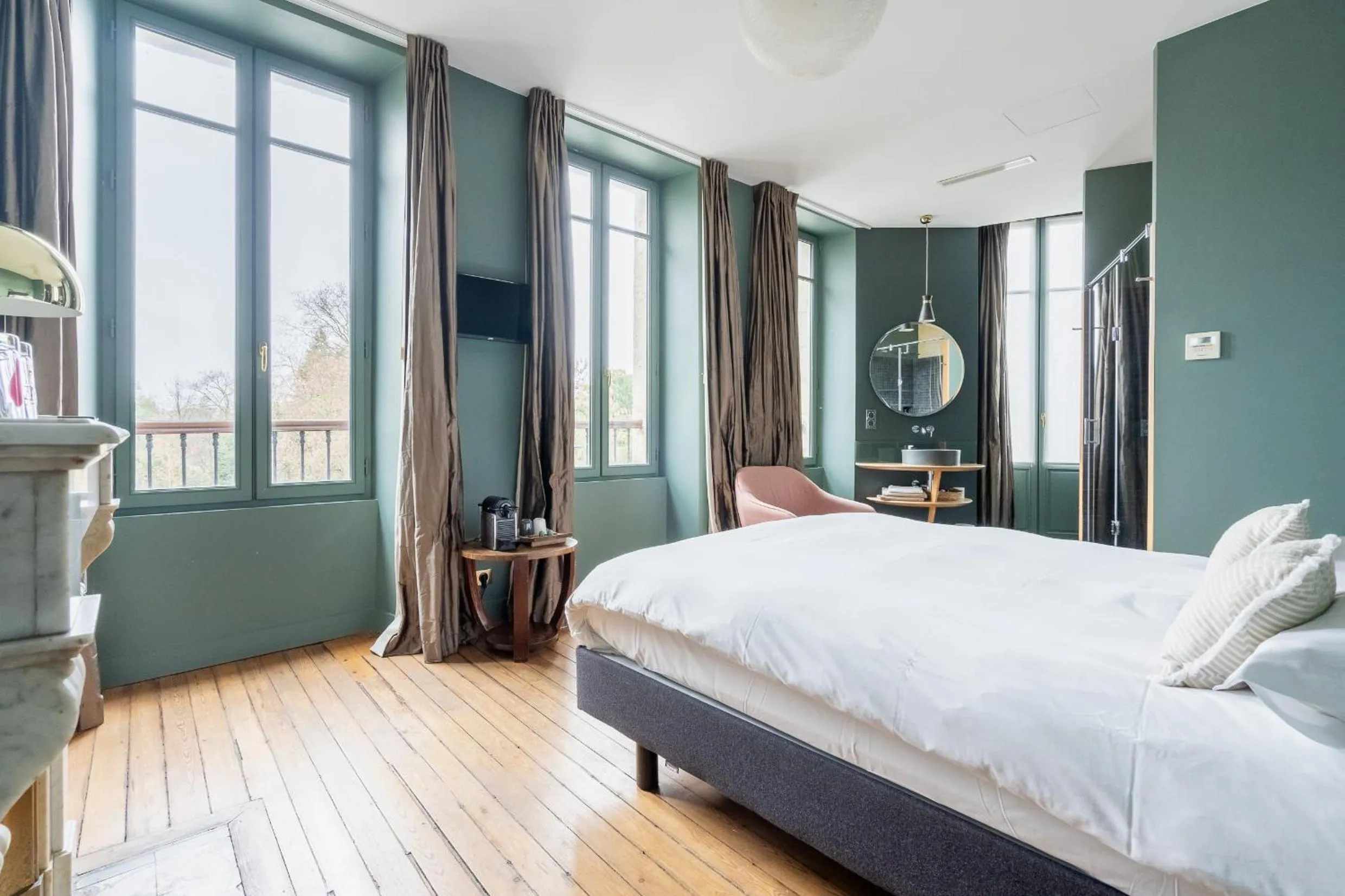 Bedroom, Bed in B&B L'Escapade Bordelaise - Côté Jardin