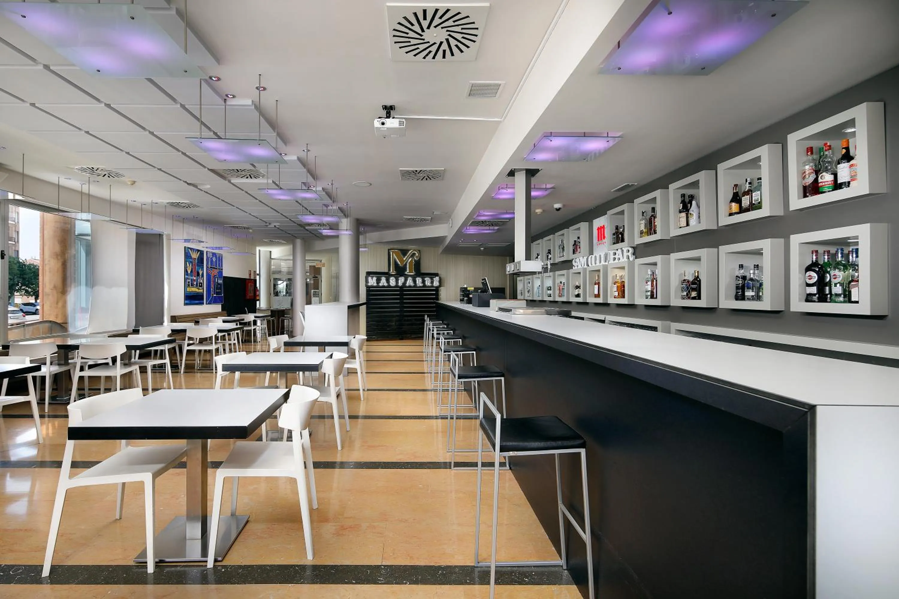 Lounge or bar in Hotel MasMonzon