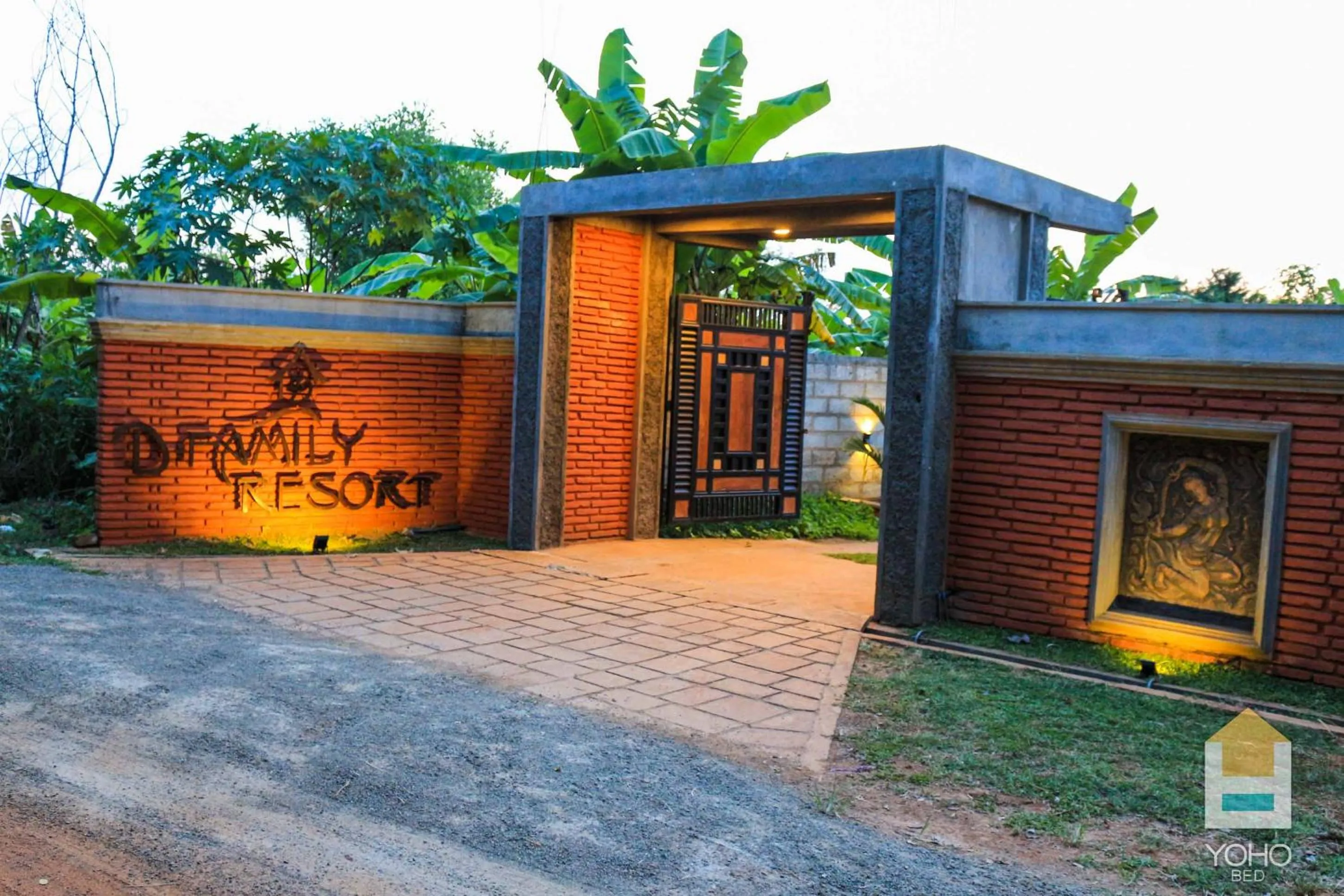 Facade/entrance in D Family Resort