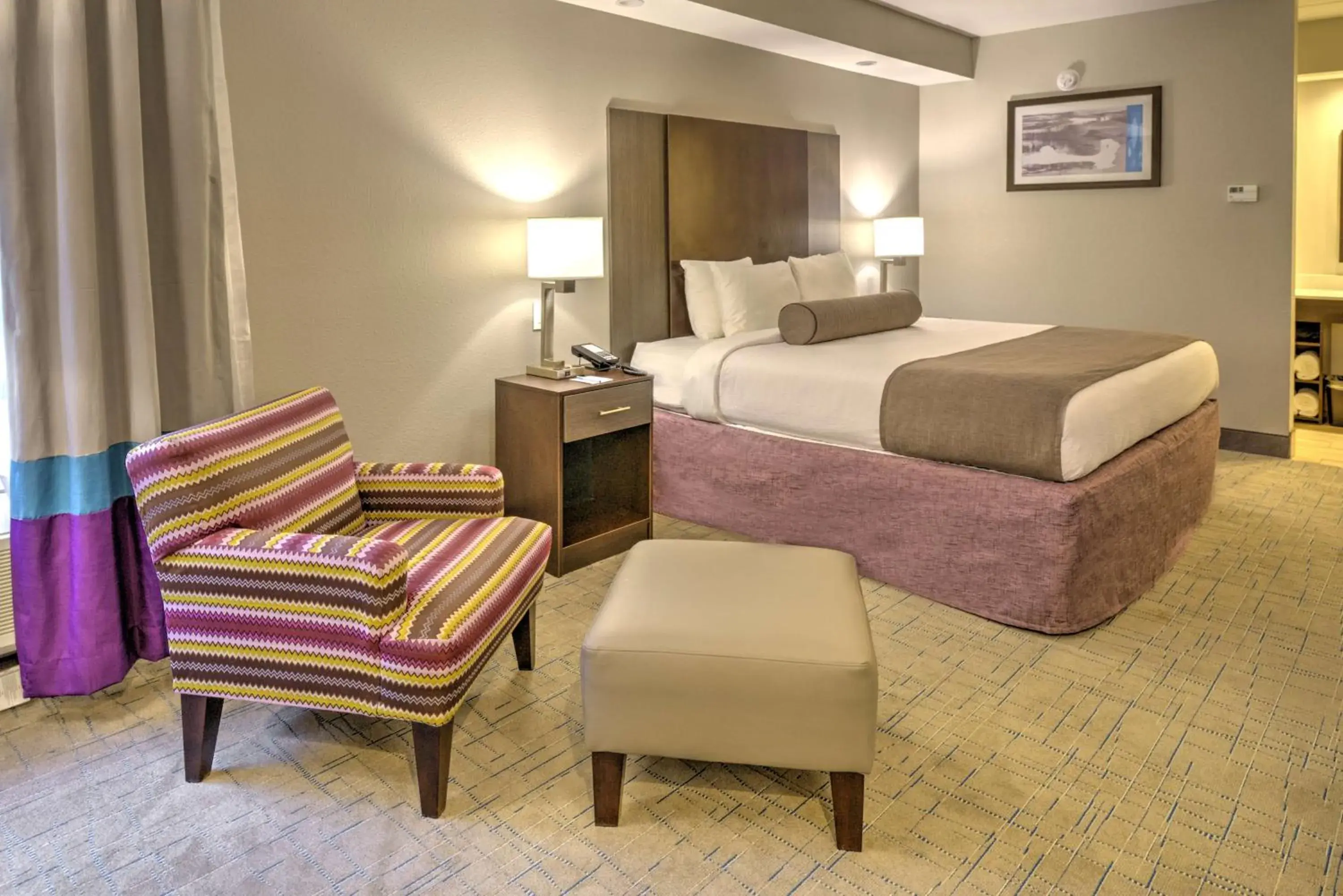 Photo of the whole room, Bed in Best Western Sevierville/Kodak Inn Photo of the whole room, Bed in Best Western Sevierville/Kodak Inn