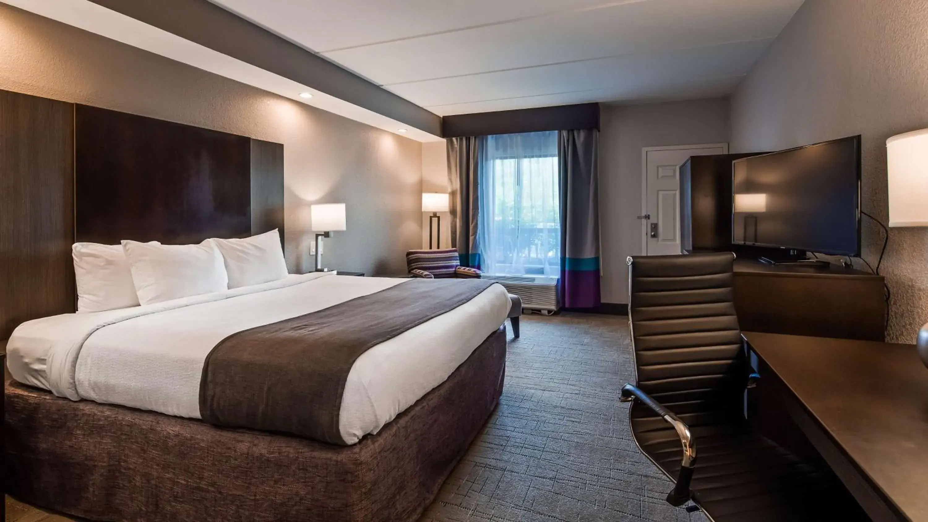 Photo of the whole room, Bed in Best Western Sevierville/Kodak Inn Photo of the whole room, Bed in Best Western Sevierville/Kodak Inn