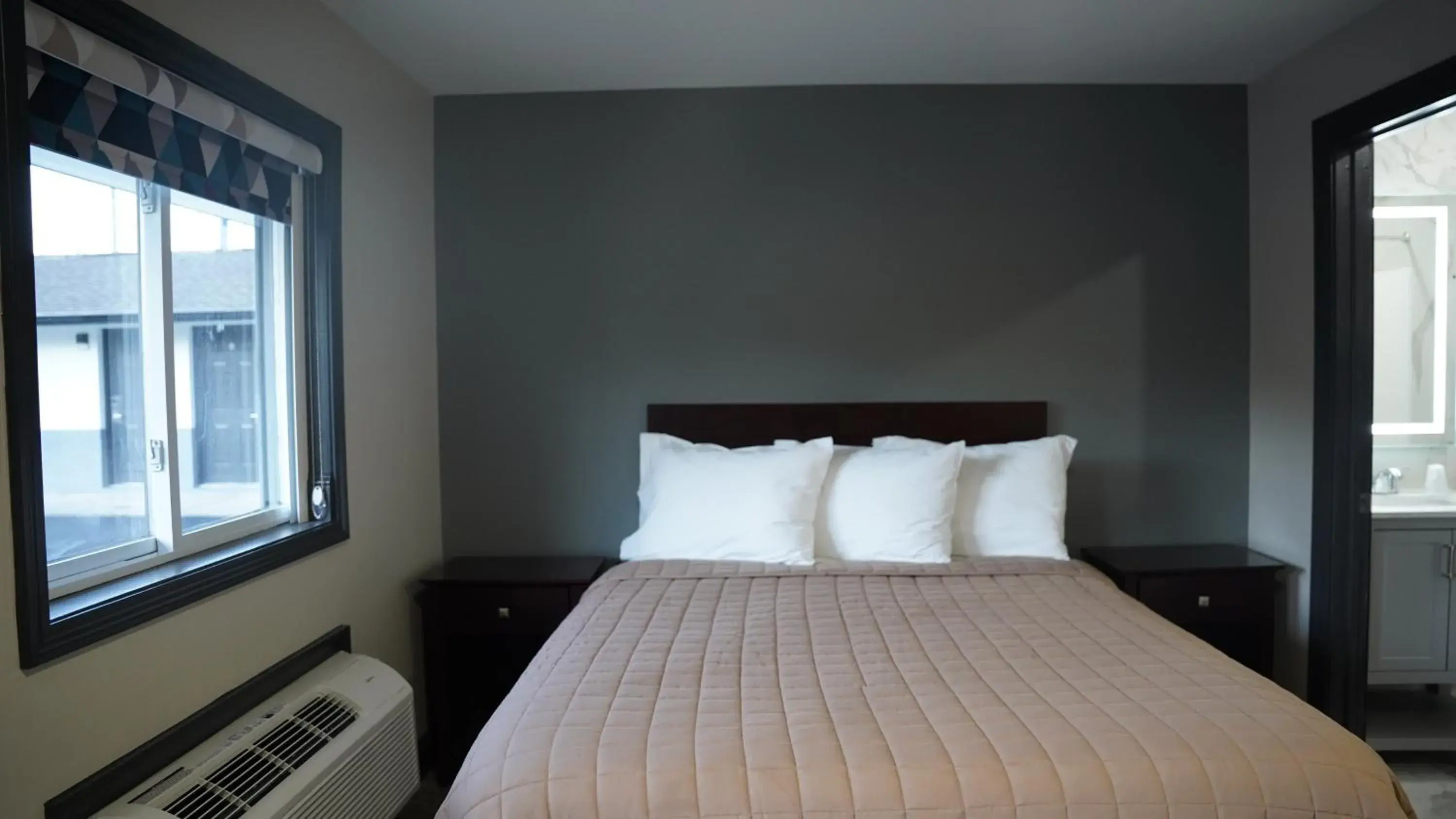 Bed in Best Way Inn Bed in Best Way Inn