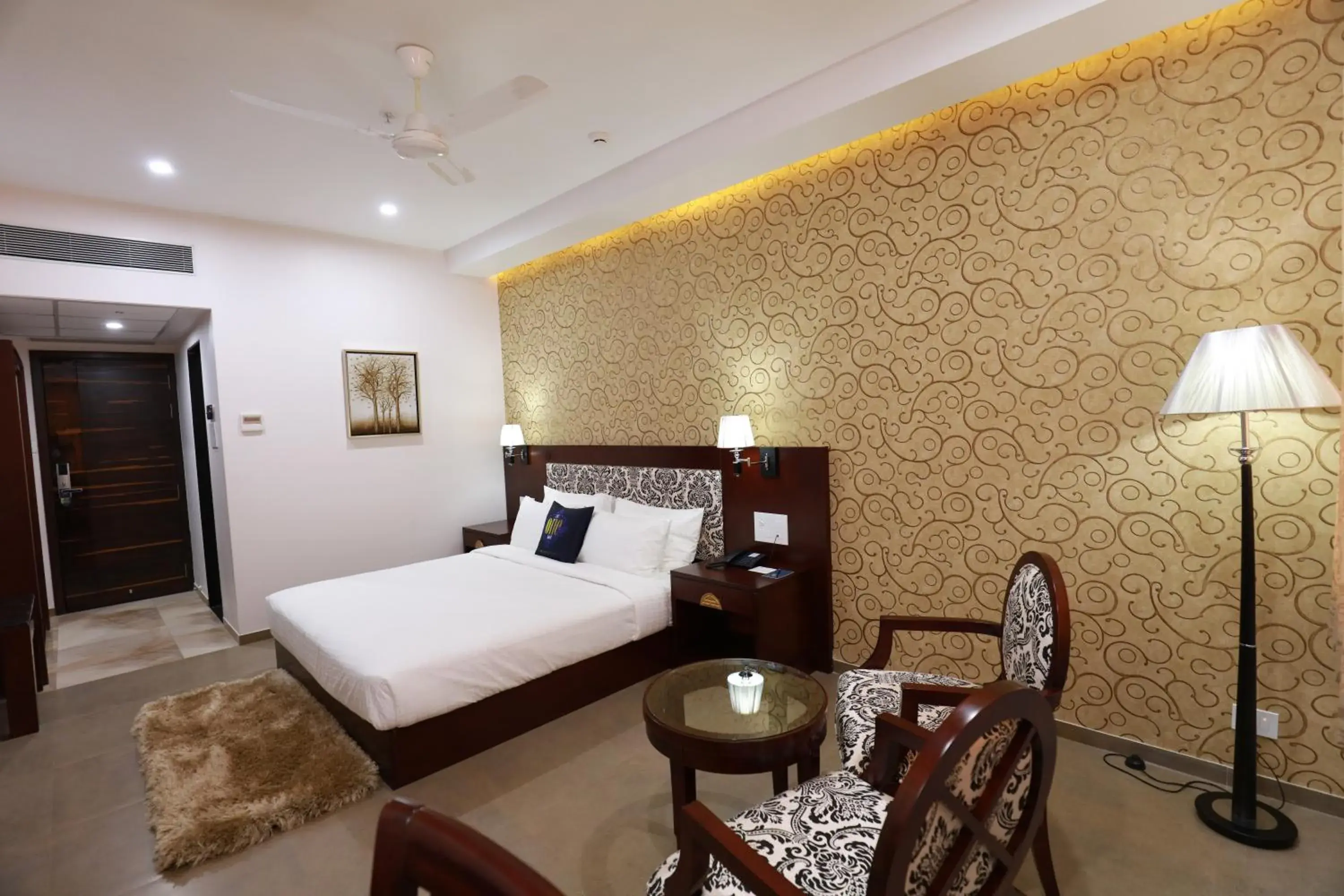 Photo of the whole room, Bed in The One Hotel Photo of the whole room, Bed in The One Hotel