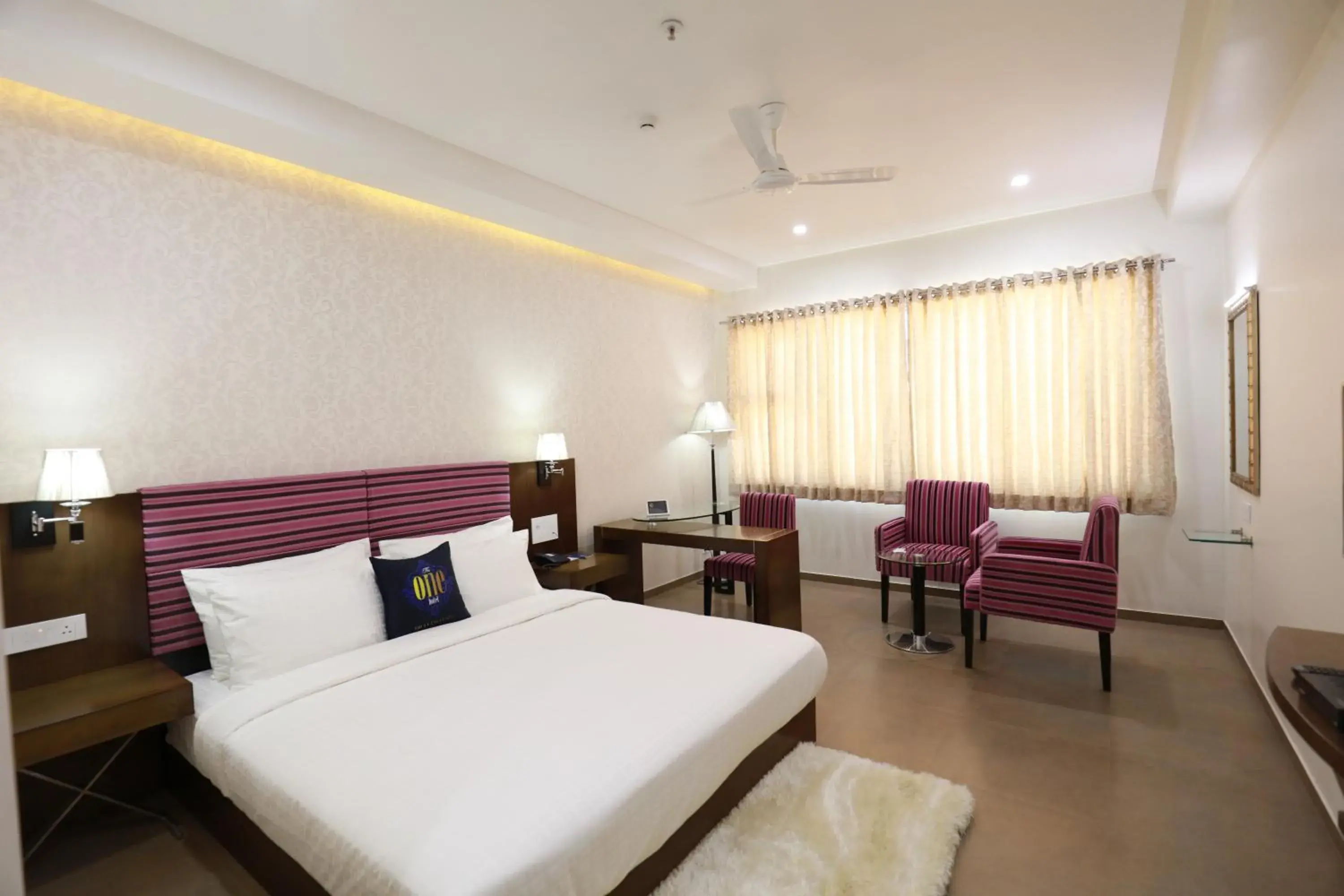 Photo of the whole room, Bed in The One Hotel Photo of the whole room, Bed in The One Hotel