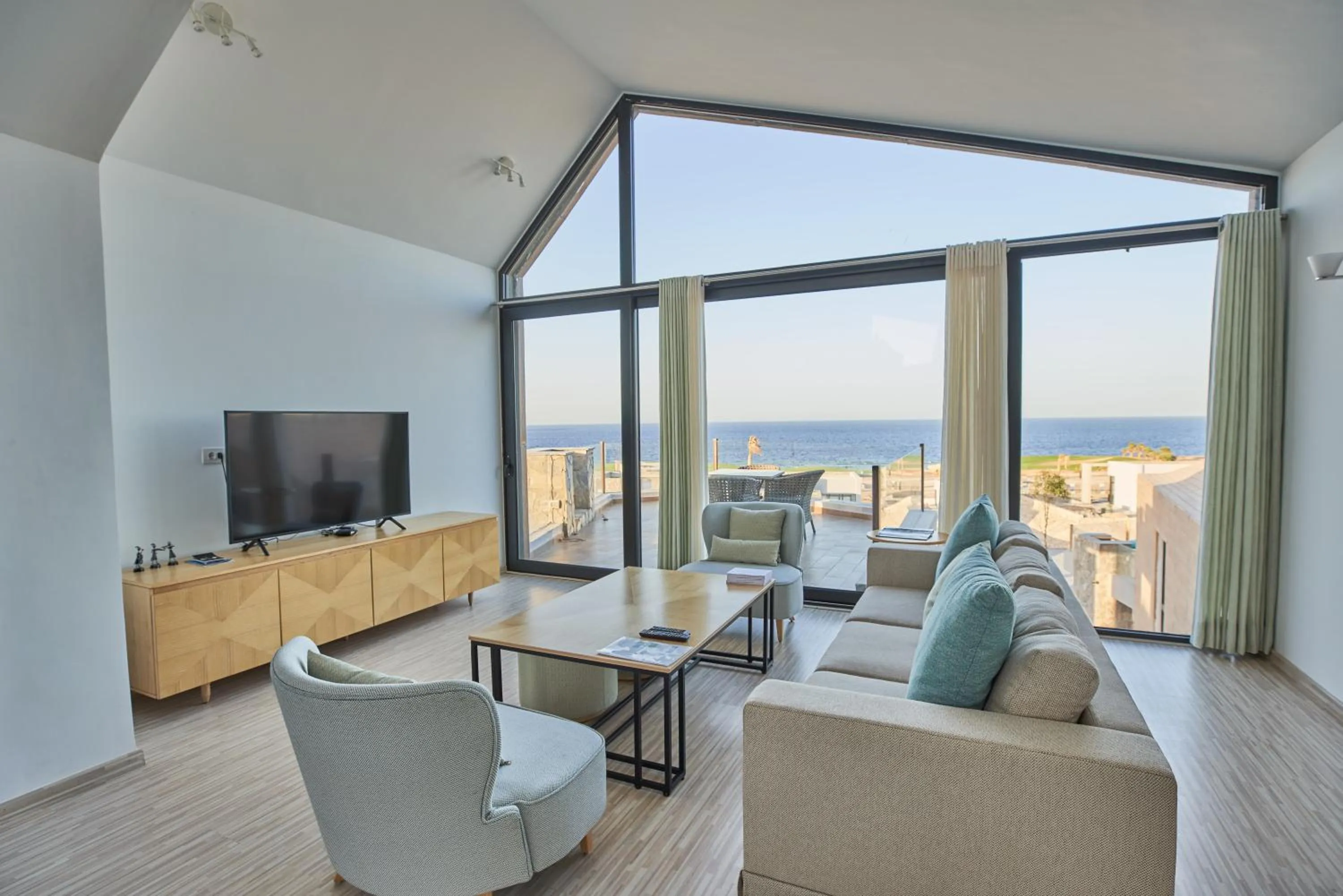 TV and multimedia in VESTA - Soma Bay Residence