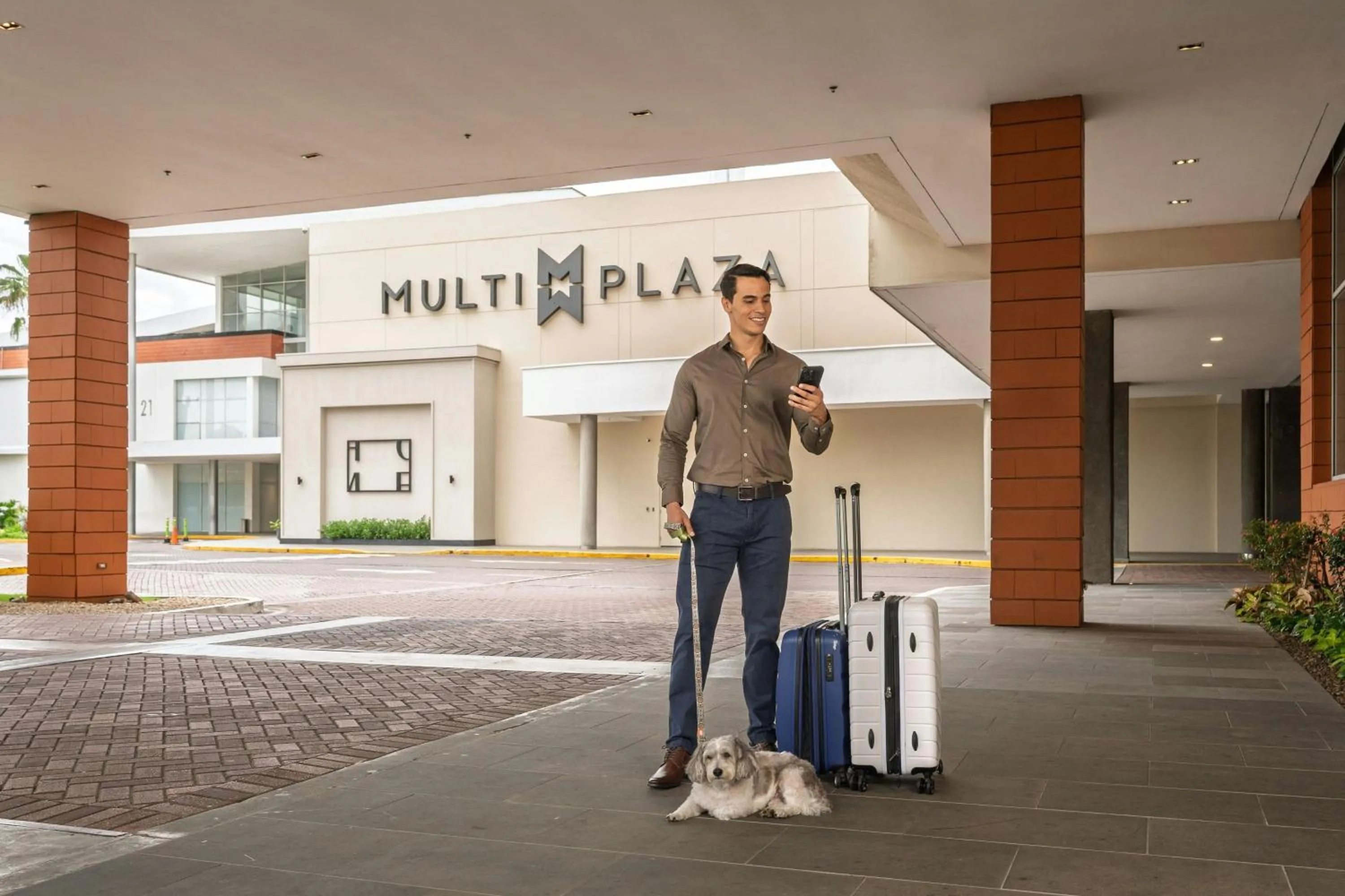 Lobby or reception in Courtyard by Marriott Panama Multiplaza Mall