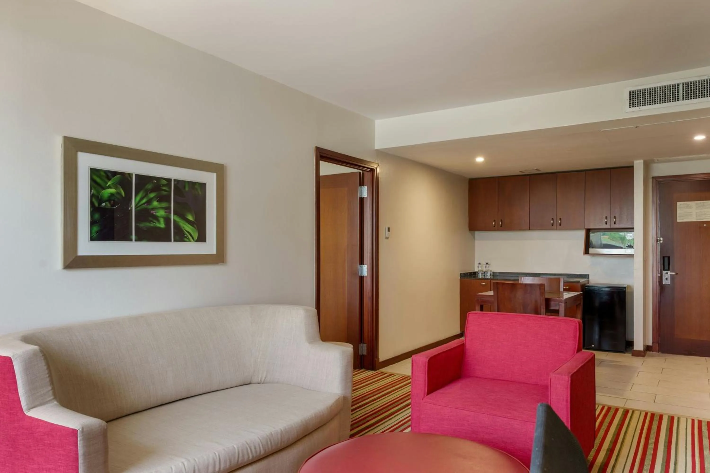 Bedroom in Courtyard by Marriott Panama Multiplaza Mall