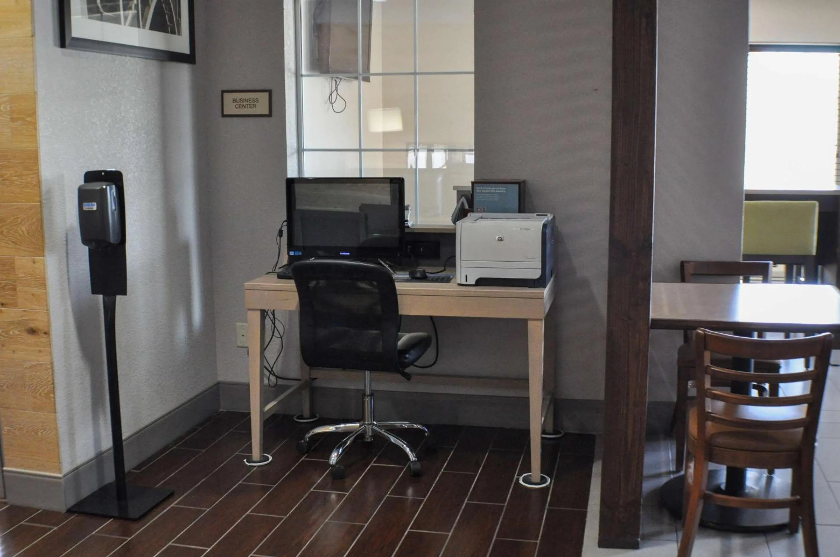 Business facilities in Country Inn & Suites by Radisson, Topeka West, KS