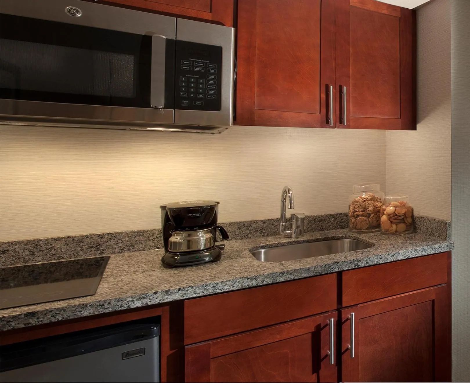 Kitchen or kitchenette in Ocean Mist Hotel