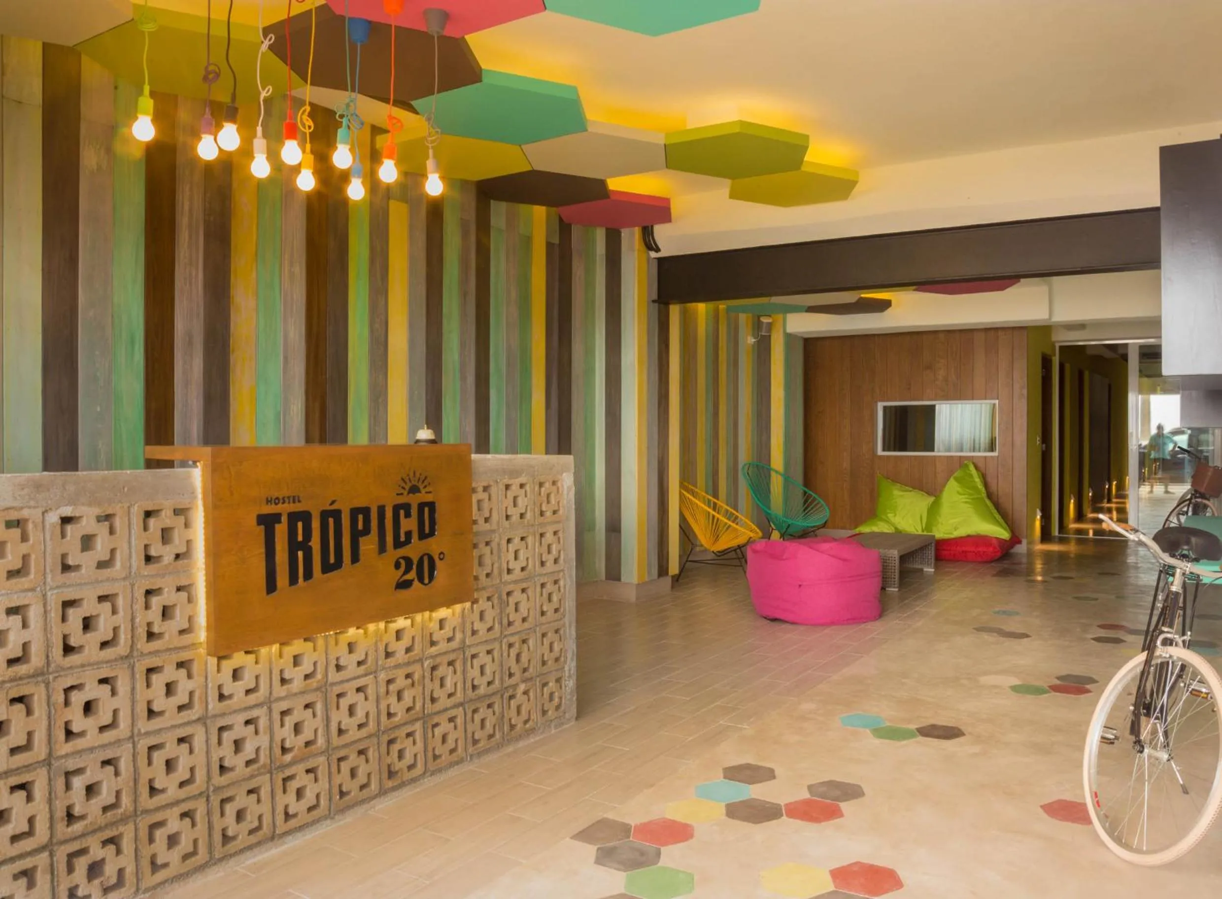 Lobby or reception in Hostel Frente al Mar Tropico 20º