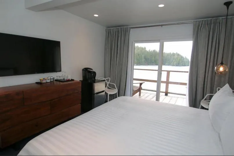Bed in Duffin Cove Resort