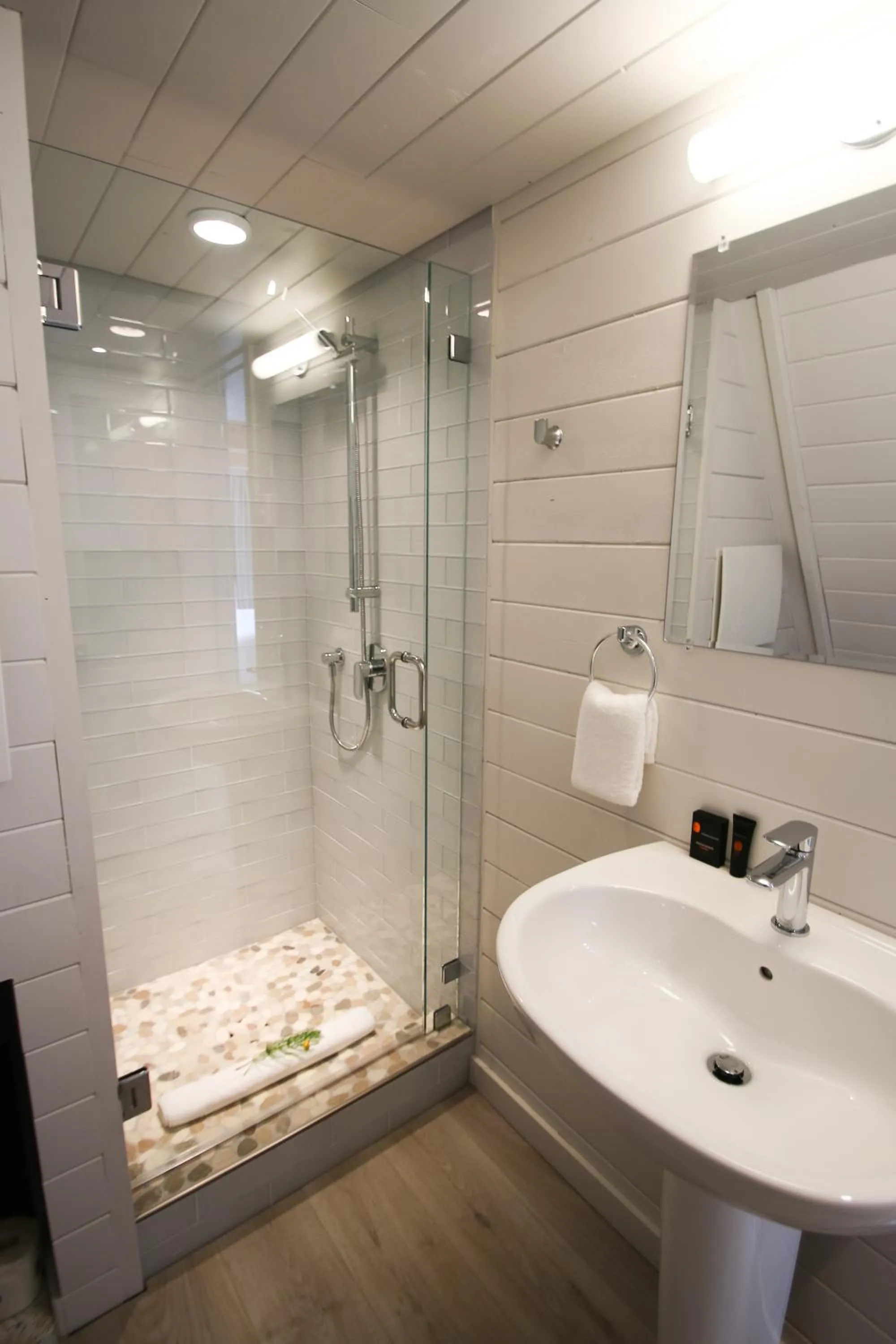 Bathroom in Duffin Cove Resort
