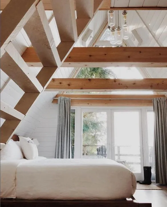 Bed in Duffin Cove Resort