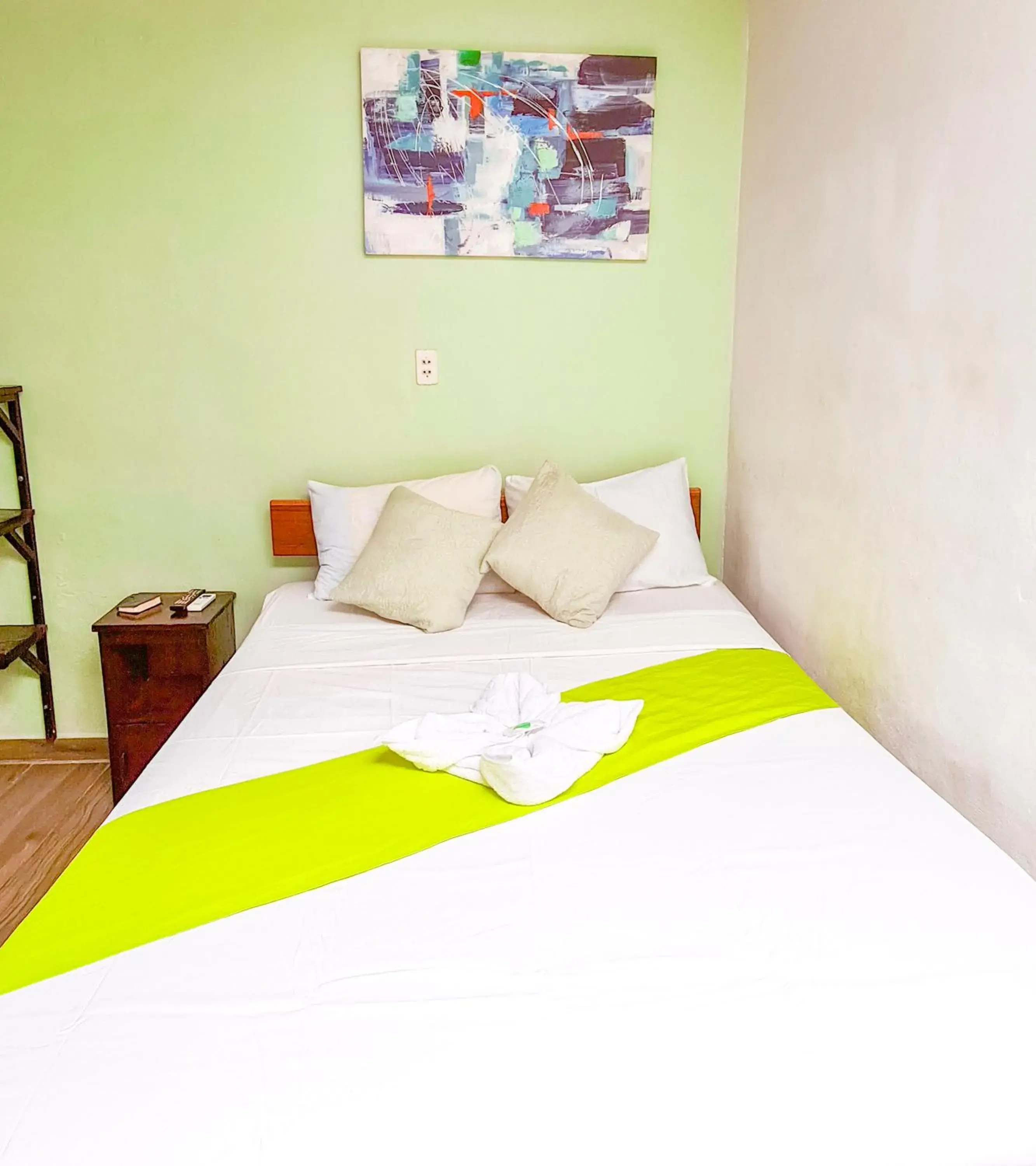 Double Room with Shared Bathroom in Cabinas Coco Alegre Double Room with Shared Bathroom in Cabinas Coco Alegre