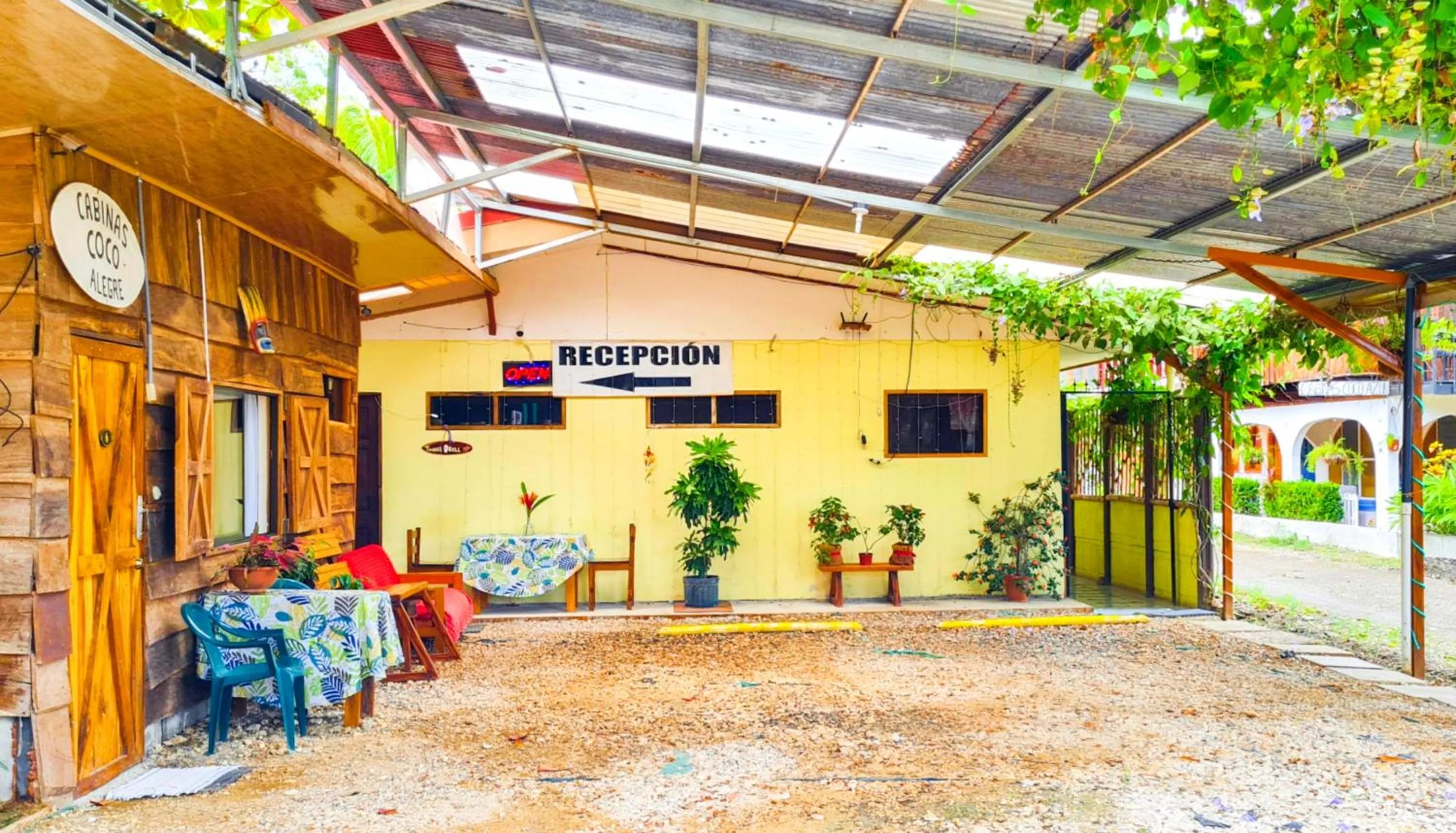 Cabinas Coco Alegre