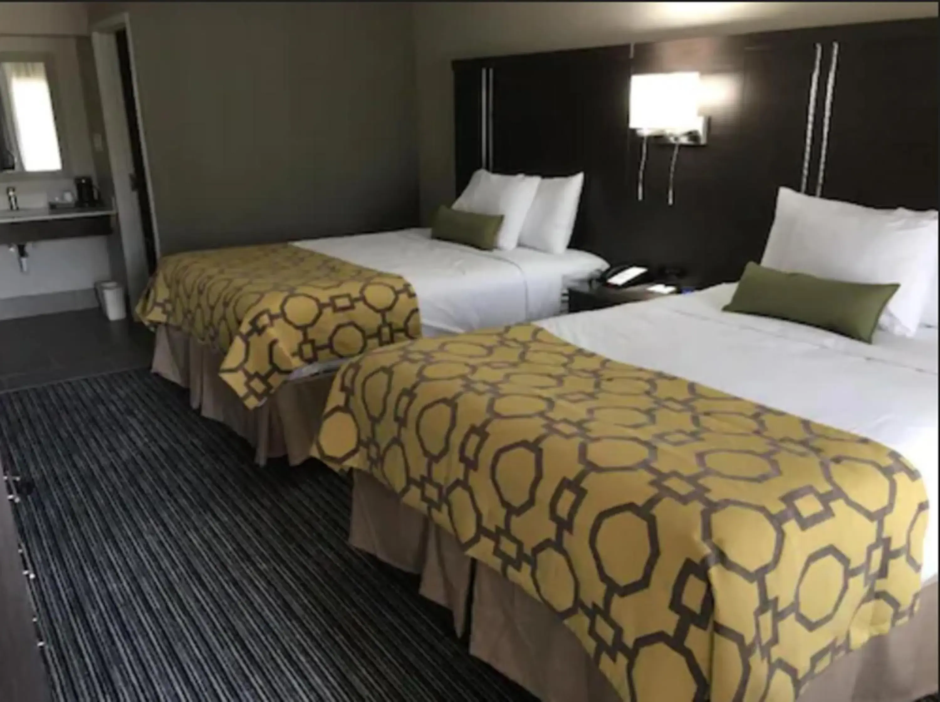 Bed in Baymont by Wyndham Topeka Bed in Baymont by Wyndham Topeka