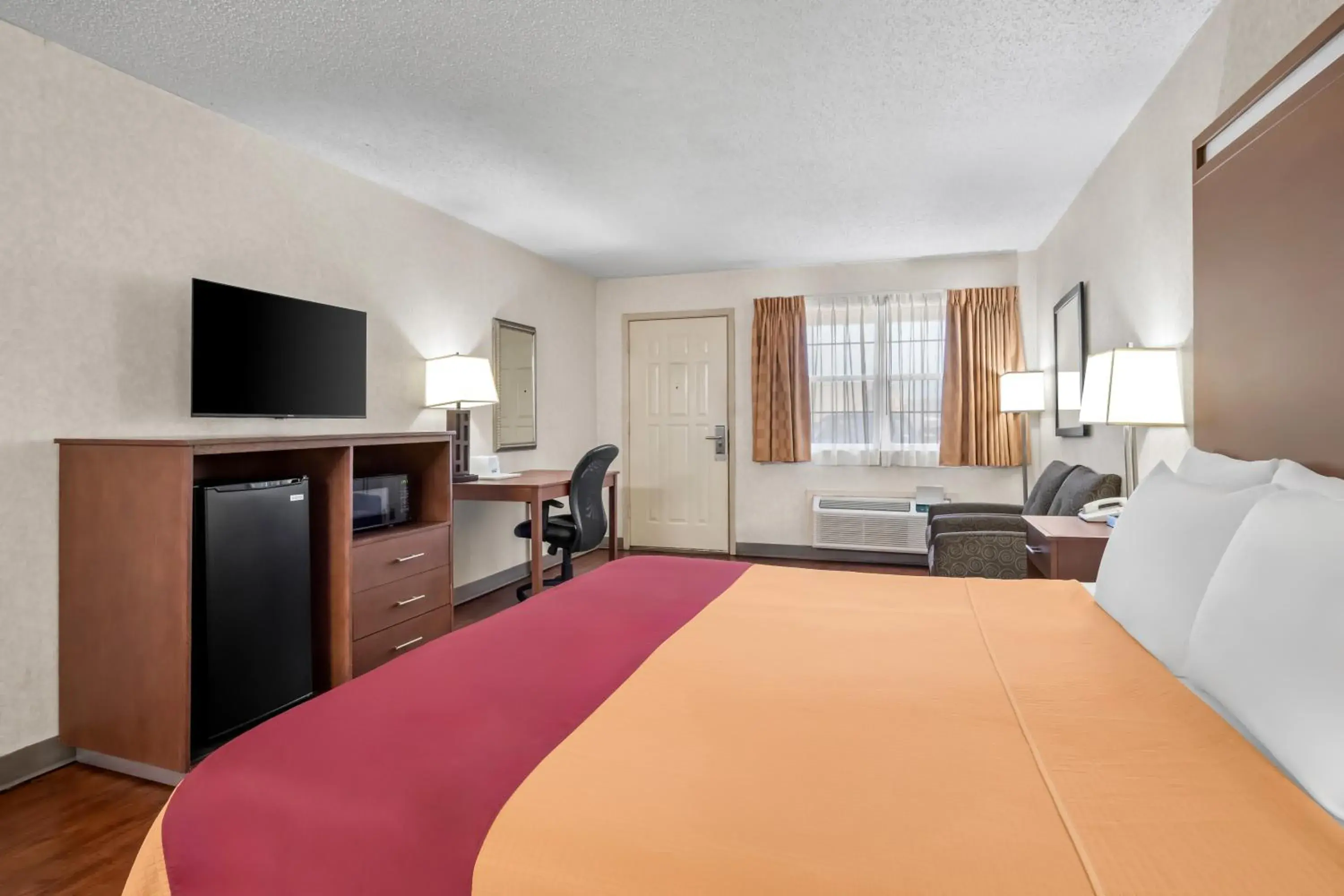 Bed in Americas Best Value Inn Midlothian Bed in Americas Best Value Inn Midlothian