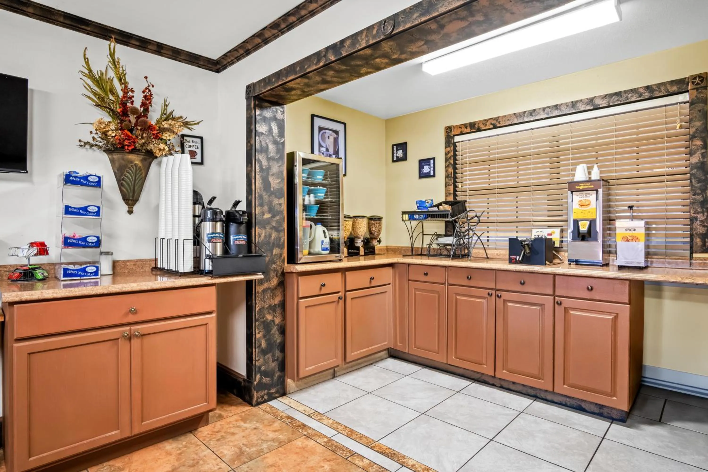 Breakfast in Americas Best Value Inn Midlothian