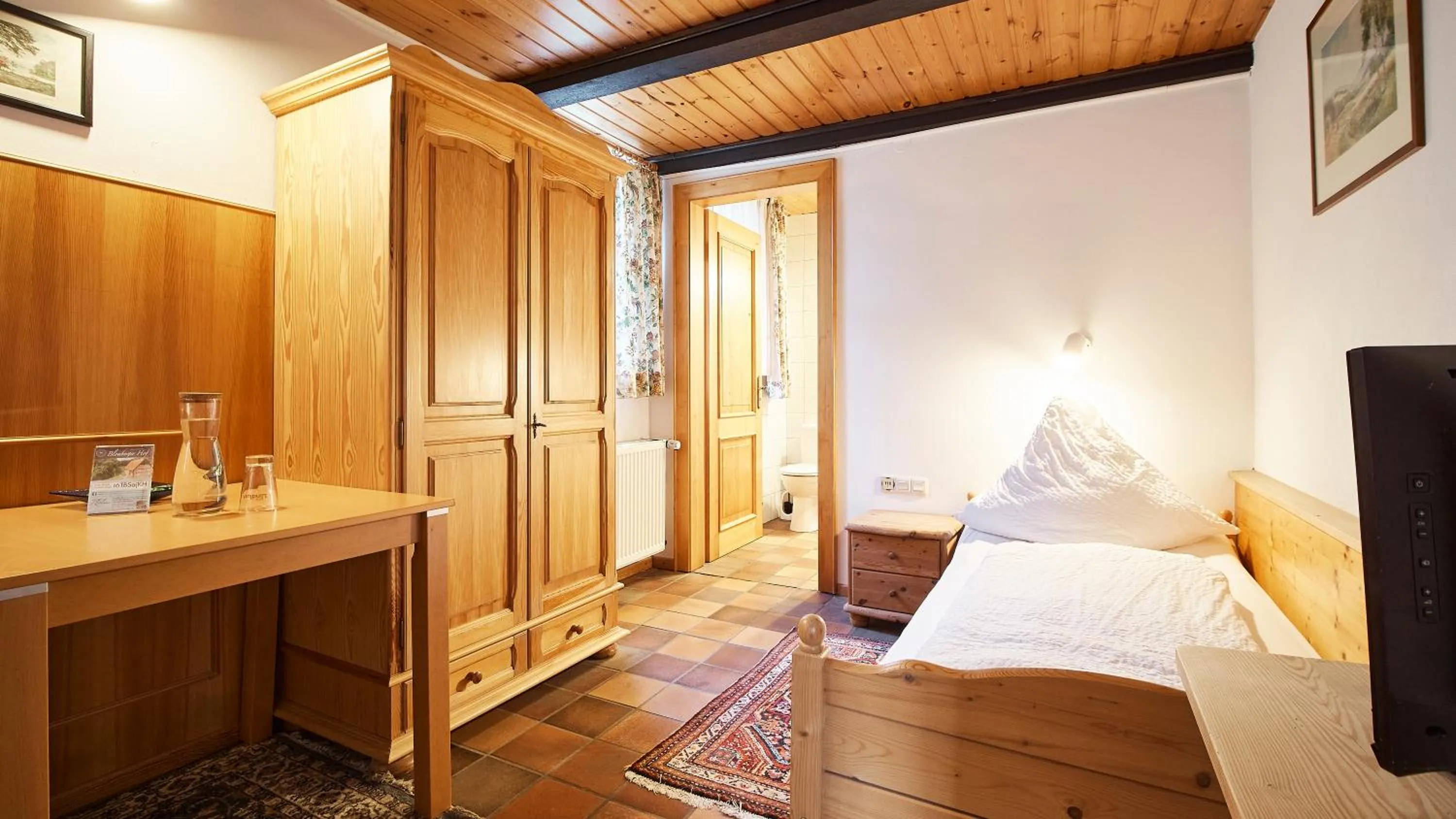 Photo of the whole room, Bed in Appartementhotel Blomberger Hof