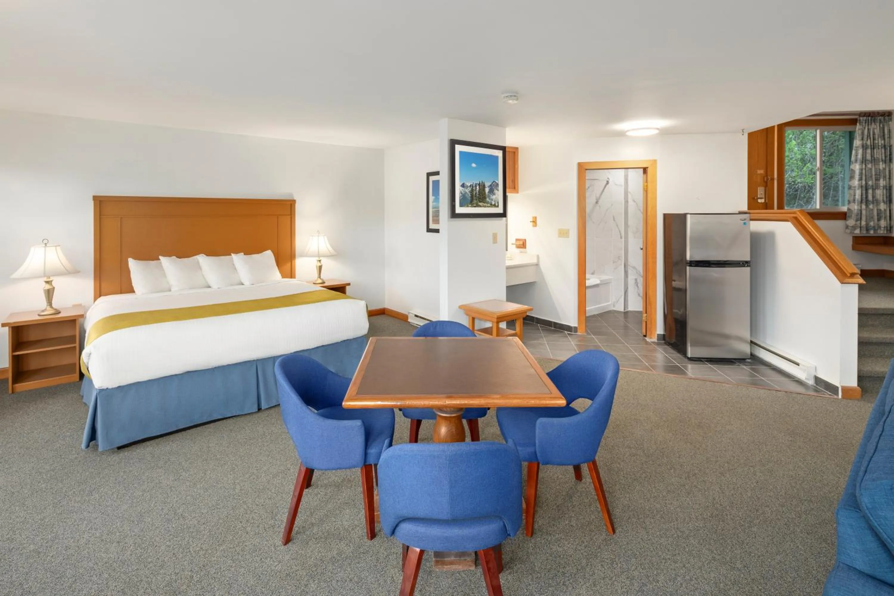 Bed in Canadian Princess Lodge & Marina