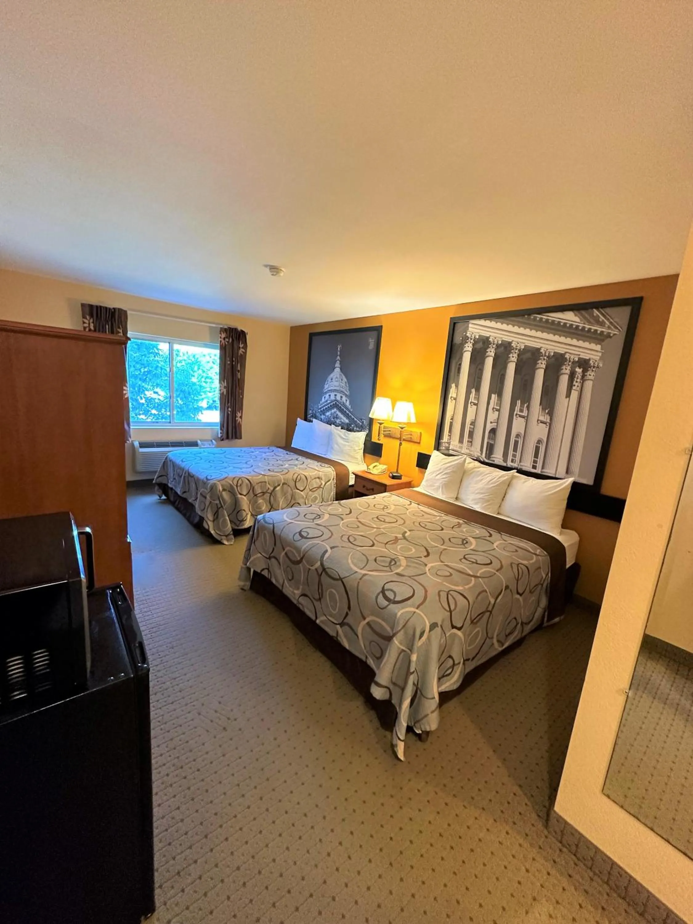 Bedroom, Bed in Super 8 by Wyndham Topeka at Forbes Landing