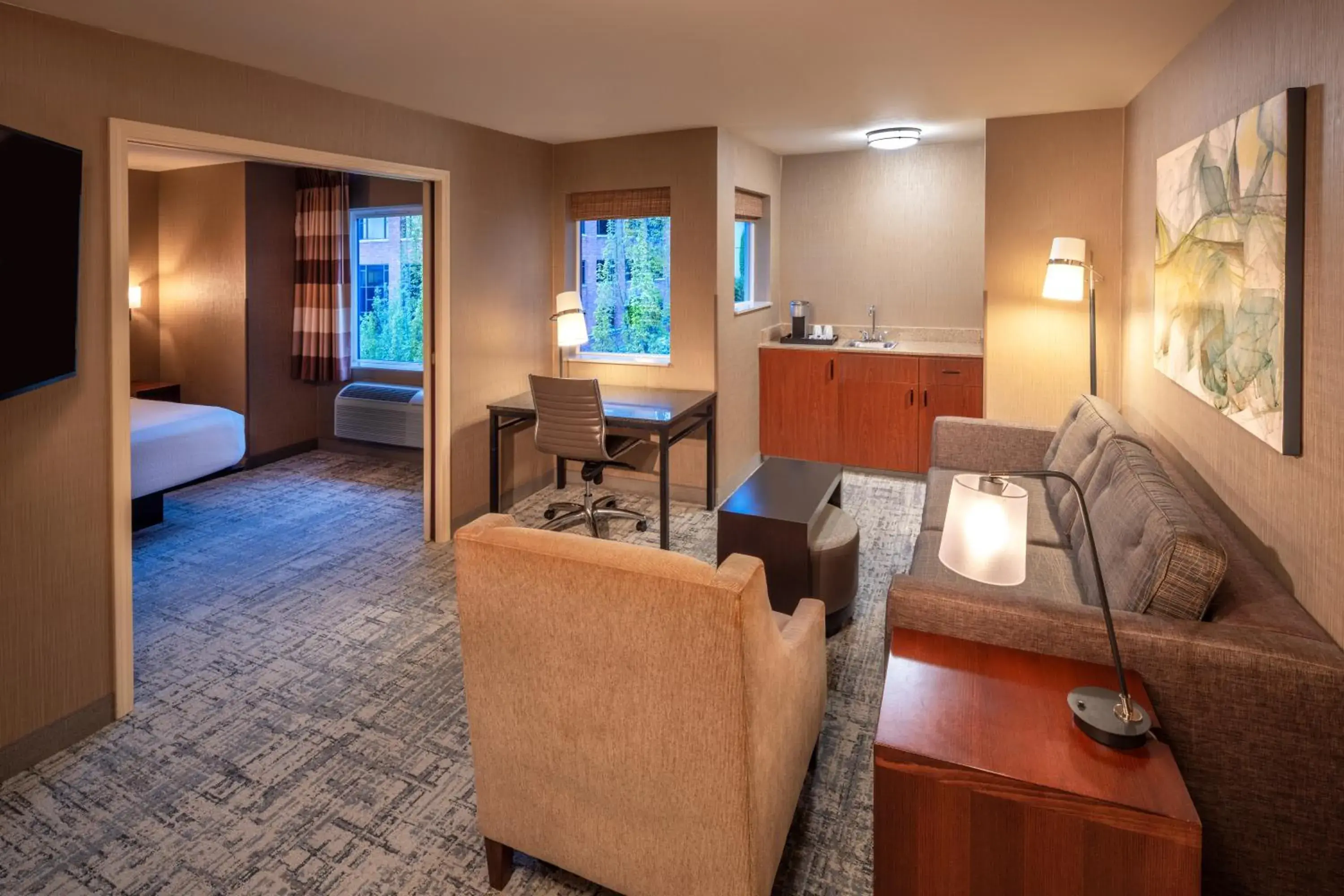 King Suite with Sofa Bed in Silver Cloud Hotel - Seattle Lake Union King Suite with Sofa Bed in Silver Cloud Hotel - Seattle Lake Union