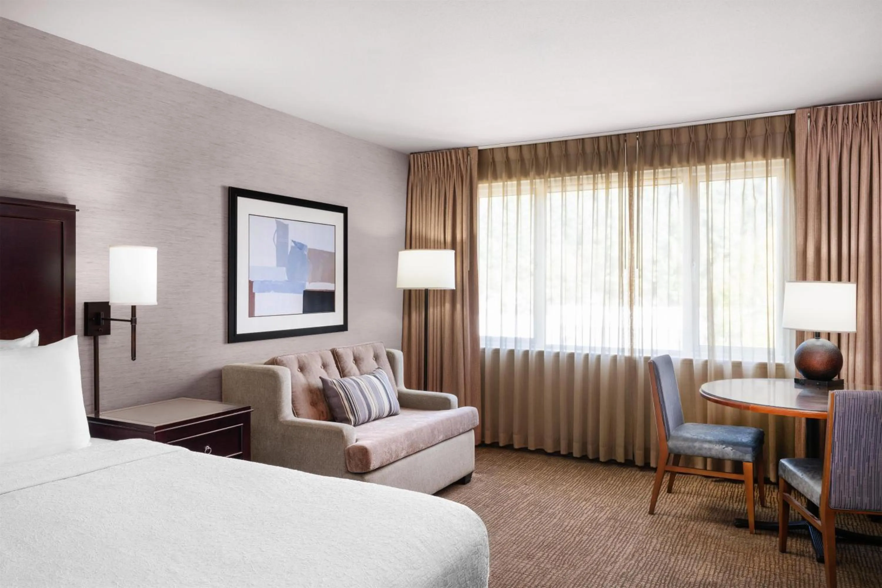 Bedroom, Bed in Eastgate Hotel - BW Signature Collection