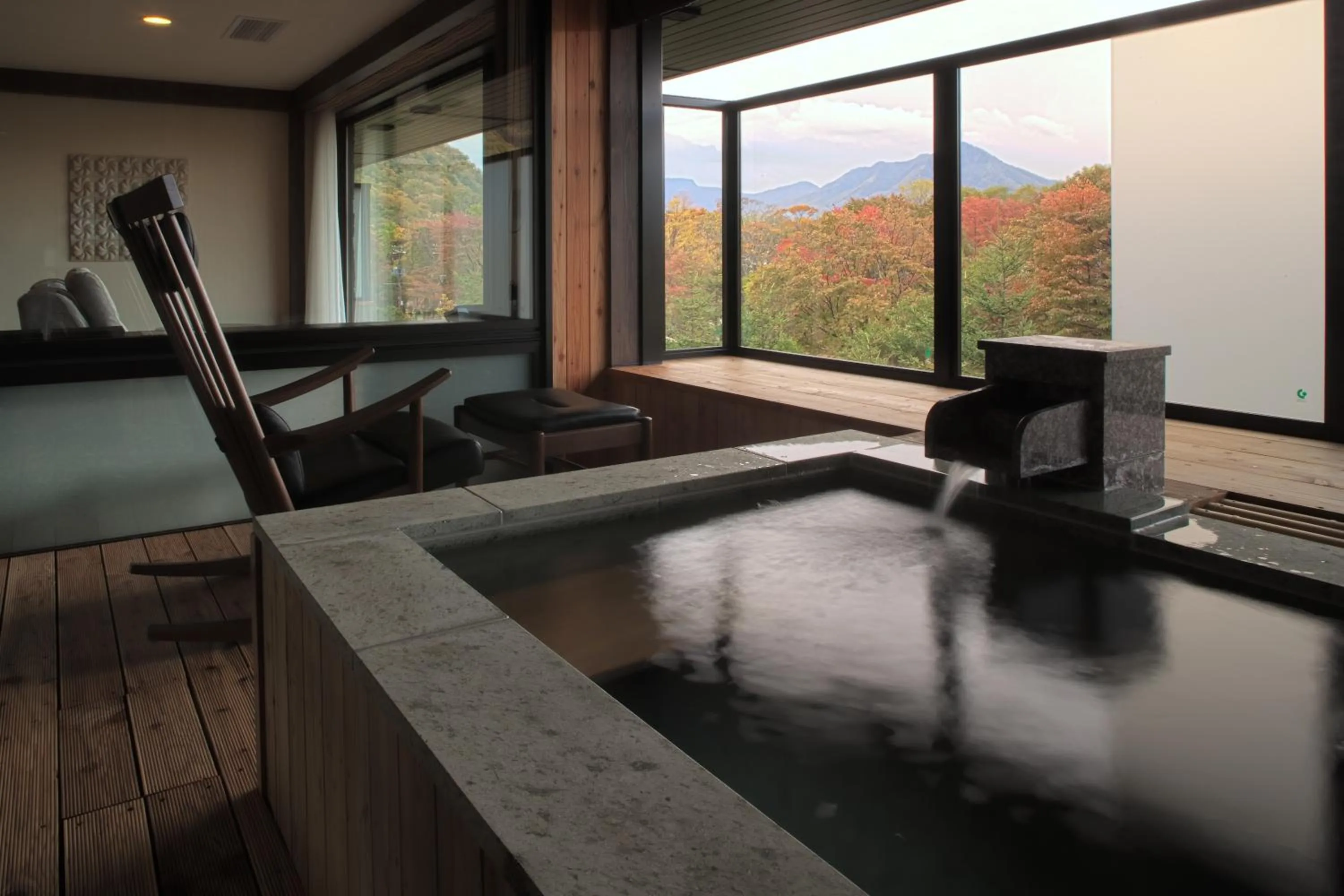 Hot Spring Bath in Lake Shikotsu Tsuruga Resort Spa Mizu no Uta