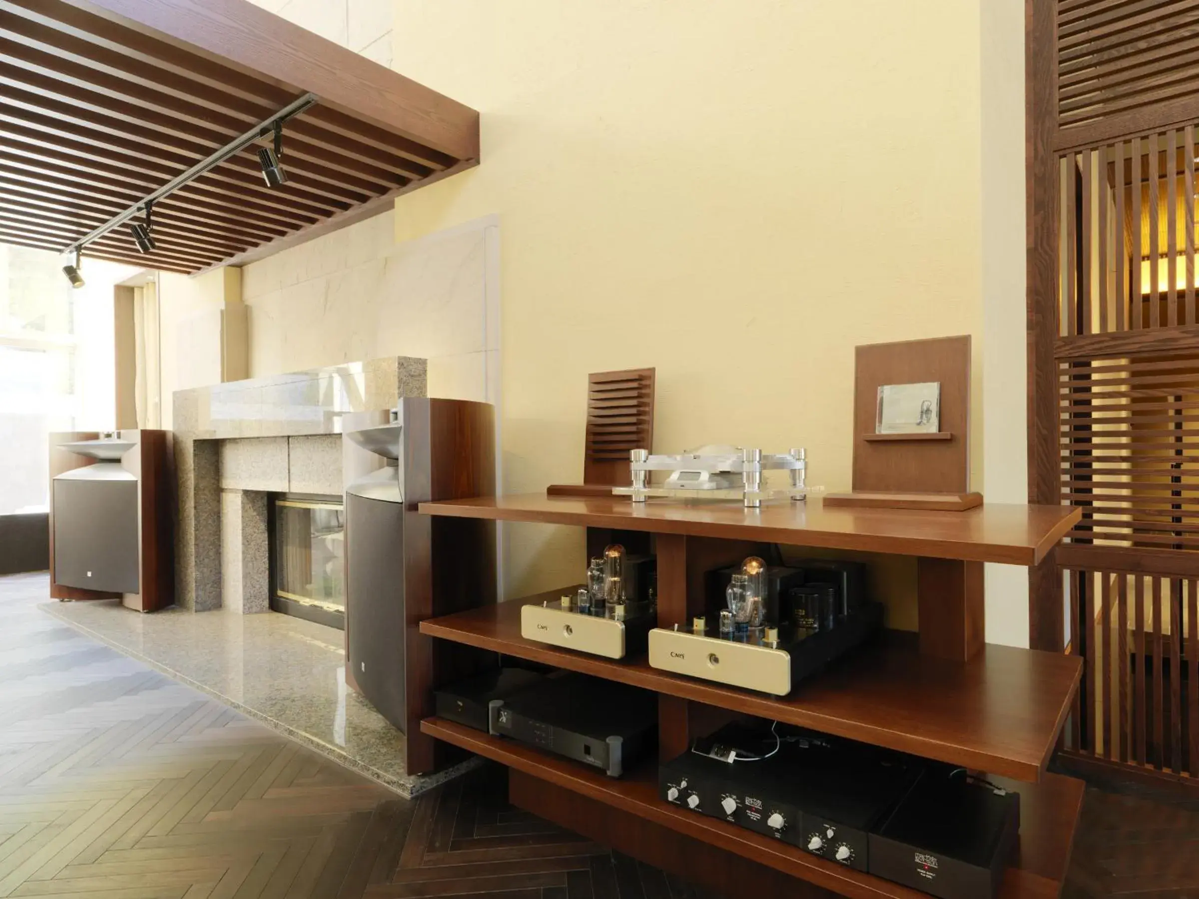 Lounge or bar in Jozankei Tsuruga Resort Spa Mori no Uta Lounge or bar in Jozankei Tsuruga Resort Spa Mori no Uta