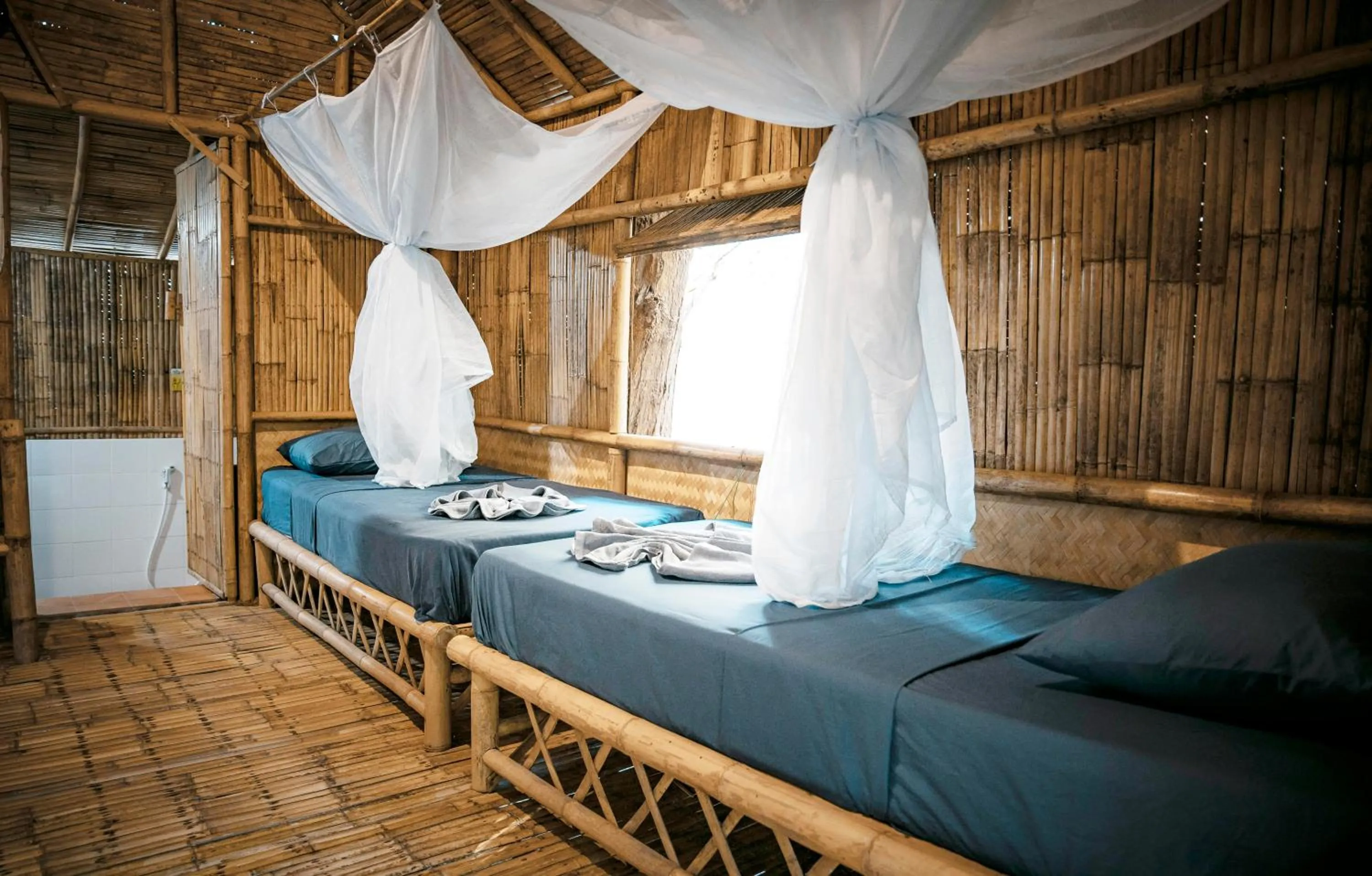 Bed in Green View Beach Resort