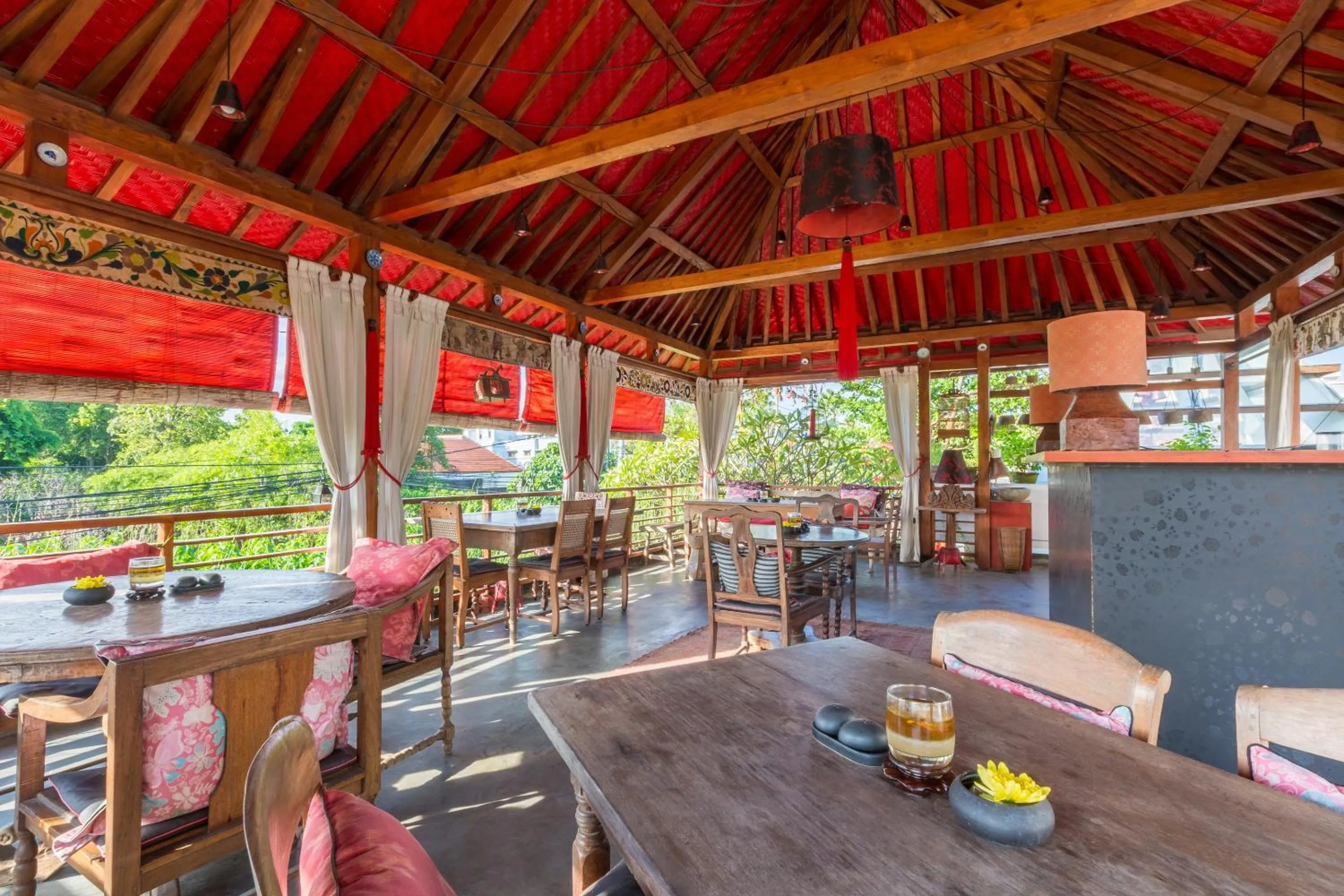 Restaurant/places to eat in Kamar Kamar Boutique Hotel