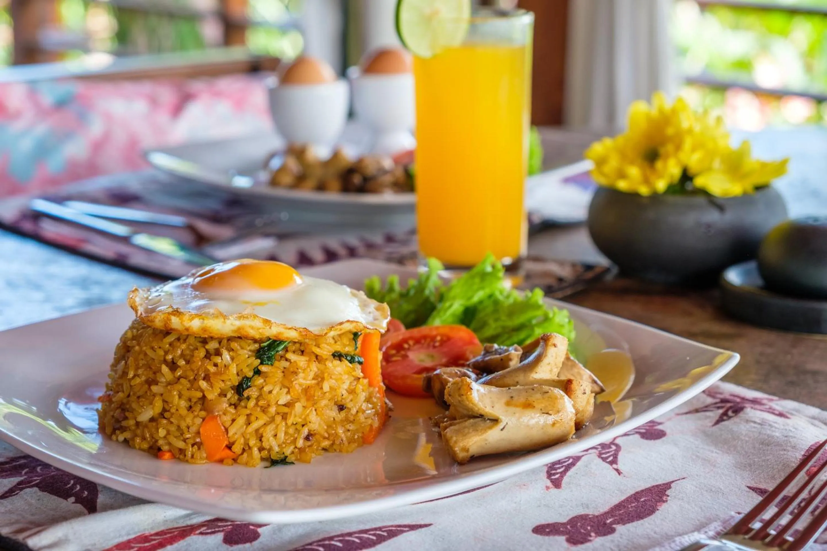 Asian breakfast in Kamar Kamar Boutique Hotel