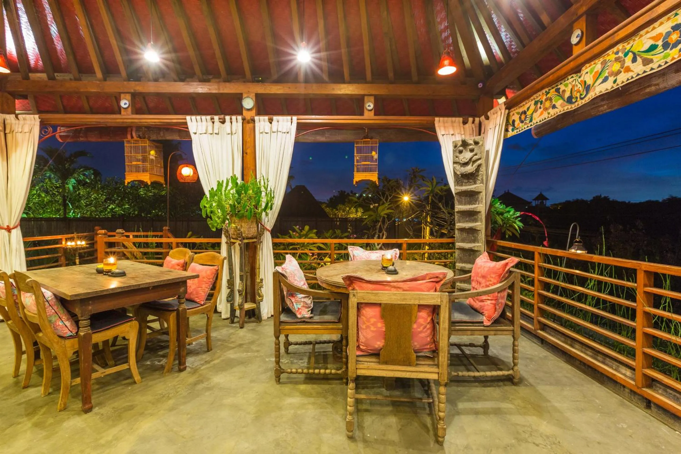 Restaurant/places to eat in Kamar Kamar Boutique Hotel