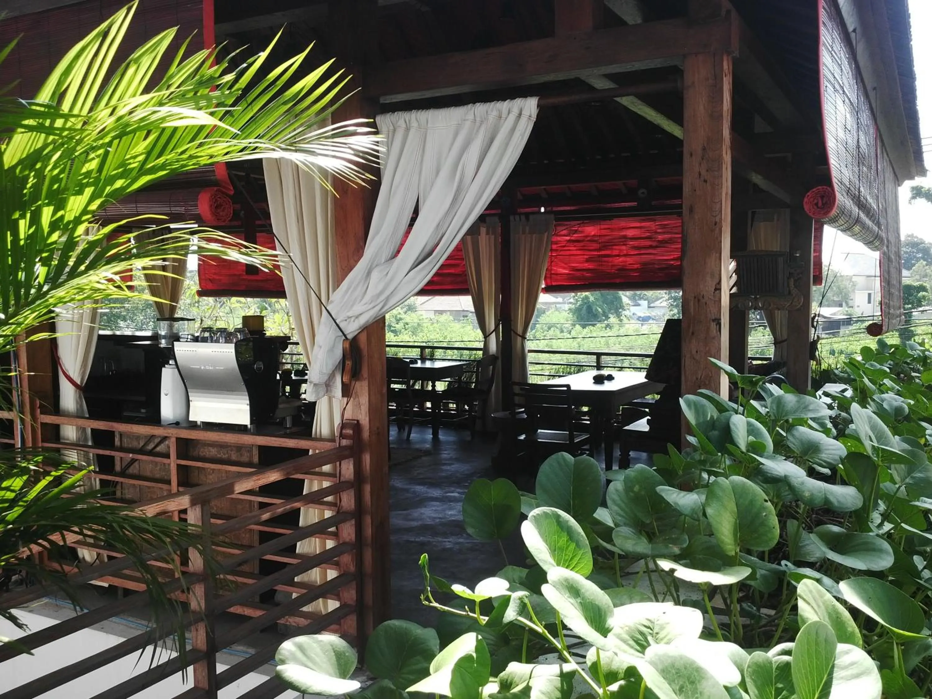 Restaurant/places to eat in Kamar Kamar Boutique Hotel