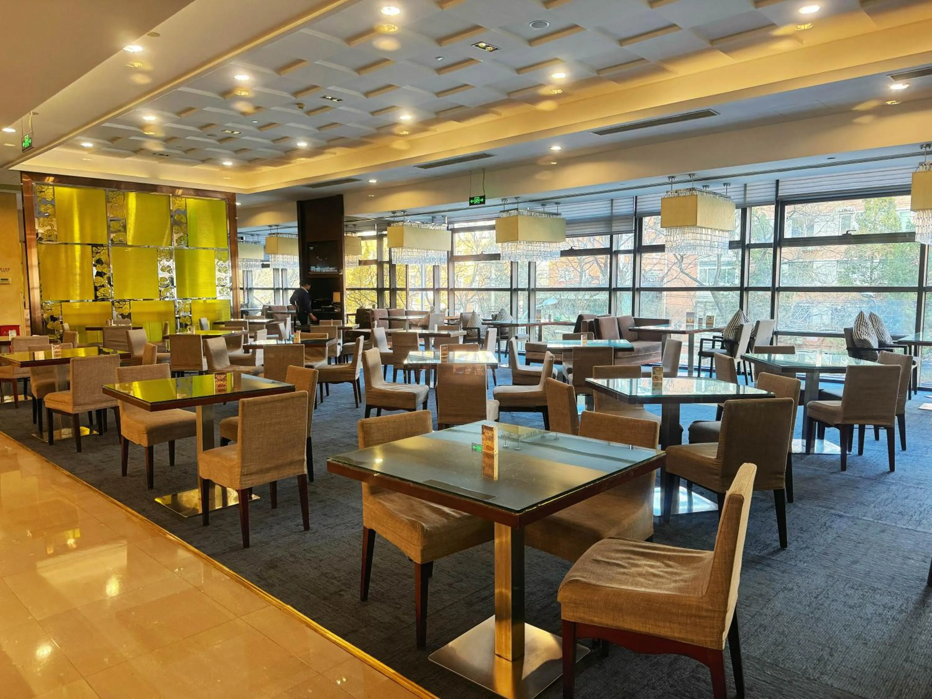 Restaurant/places to eat in Holiday Inn Express Beijing Dongzhimen by IHG