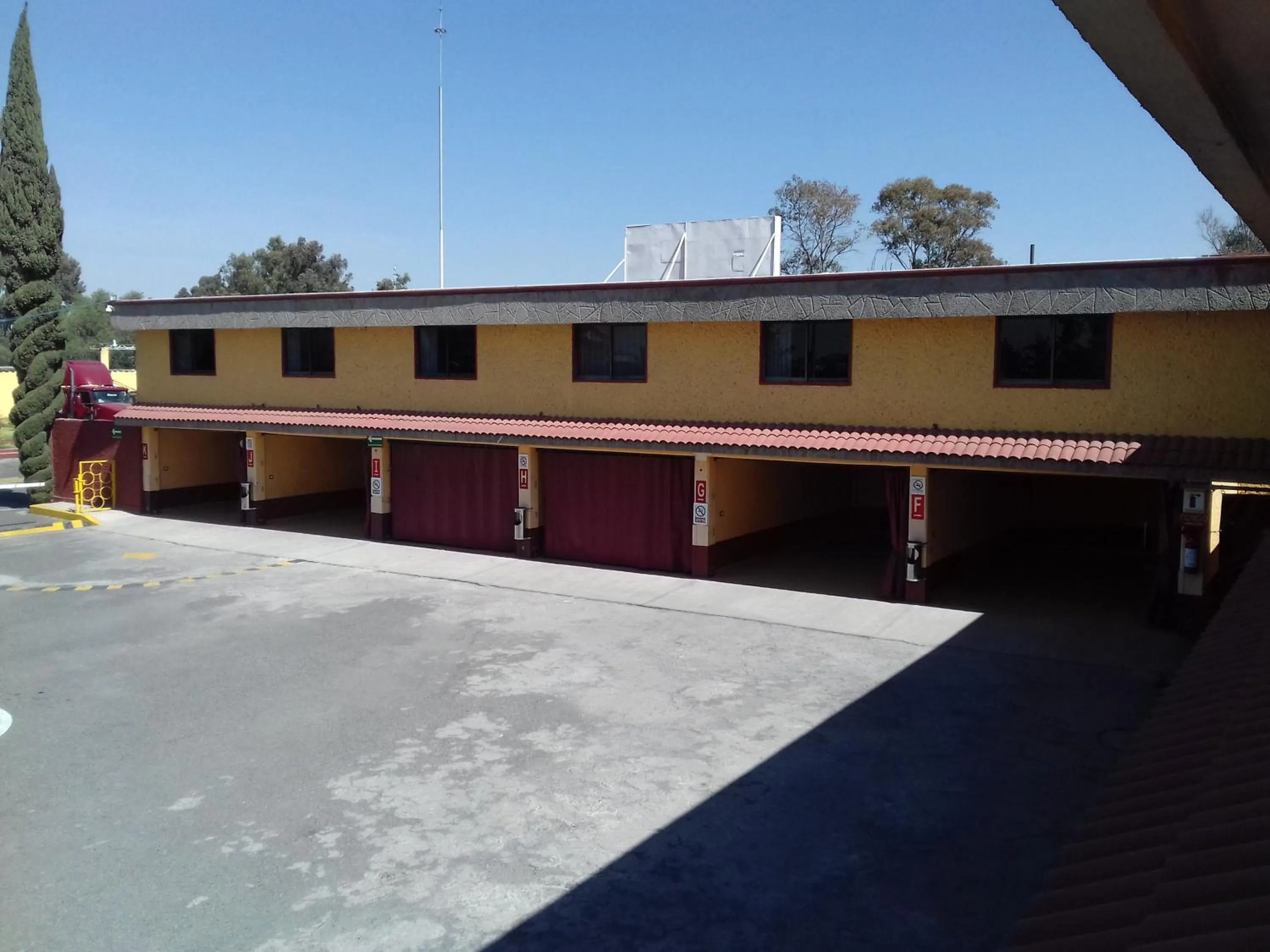 Facade/entrance in Promotora Hotelera Tocuila