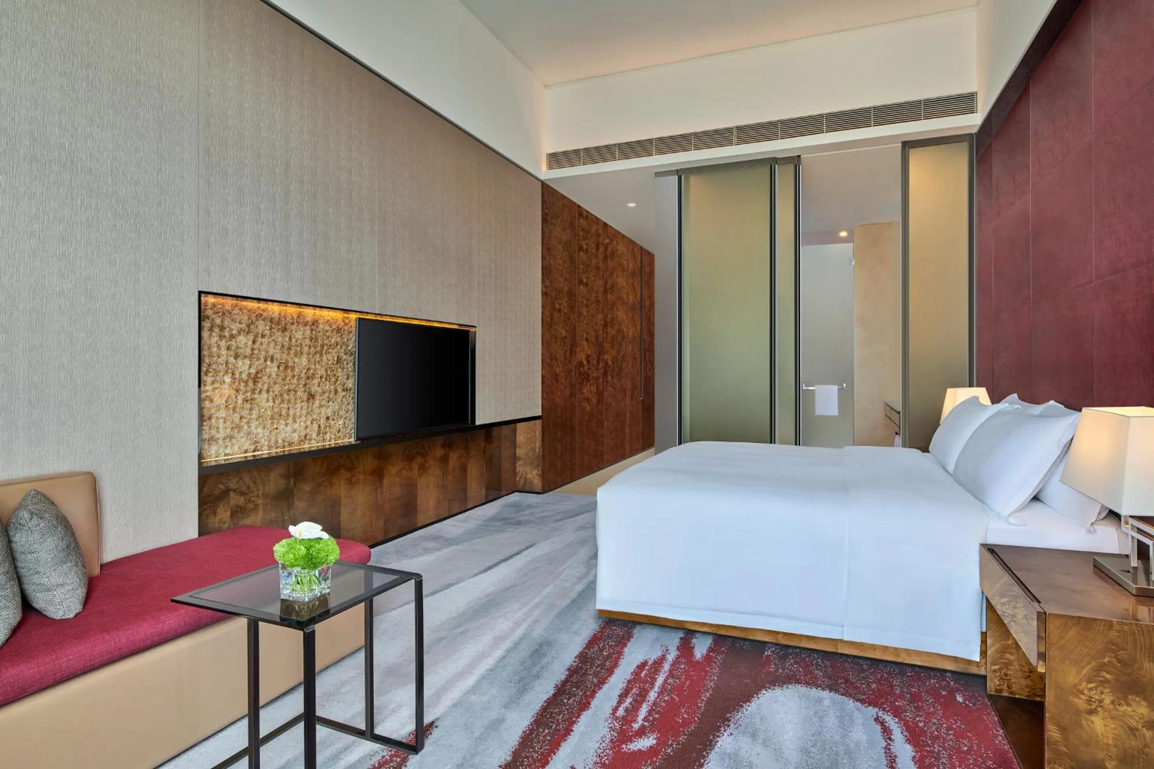 Bed in Hilton Guangzhou Tianhe